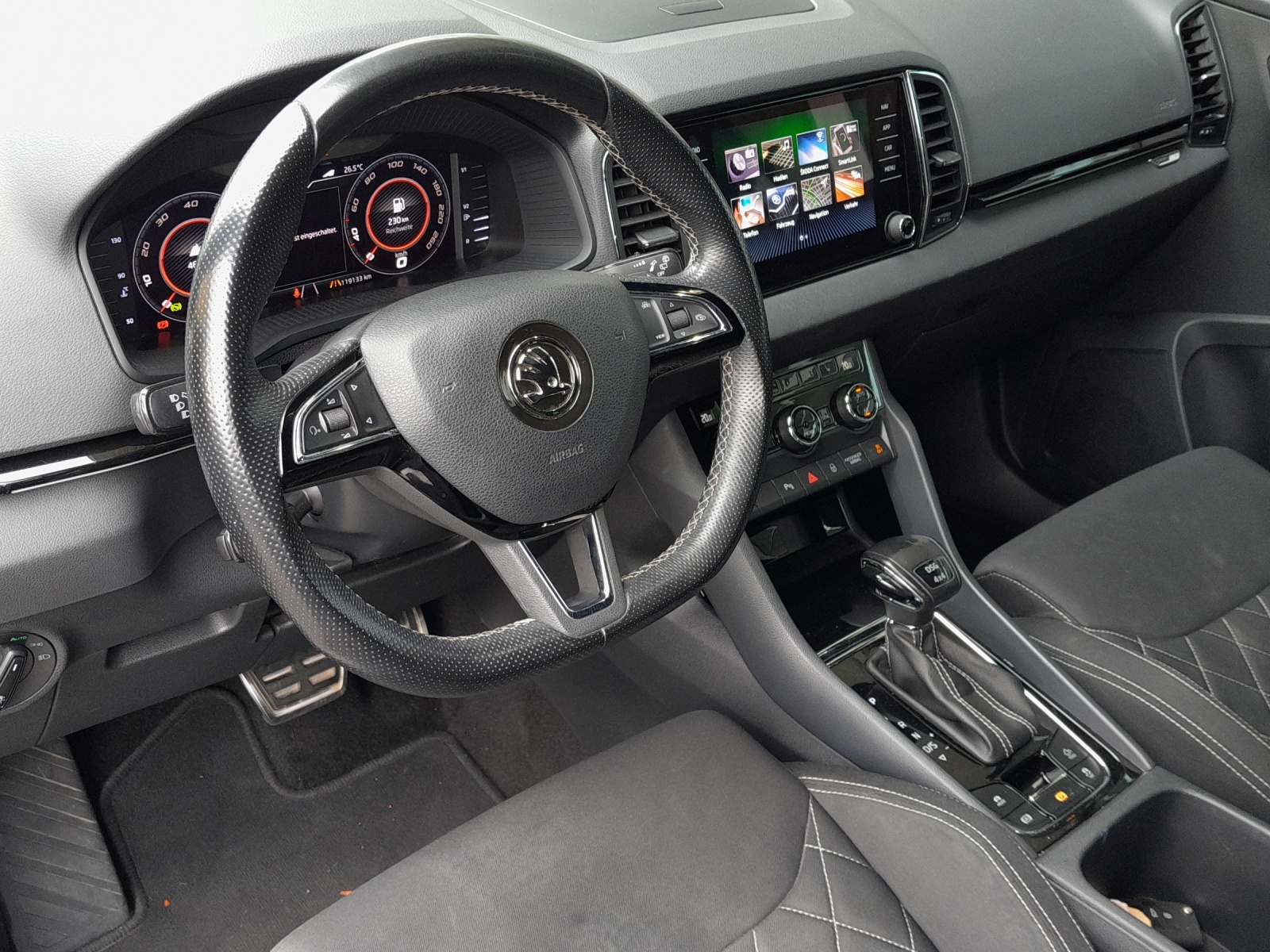 SKODA Karoq 2.0 TSI SportLine 4x4 DSG-image-7