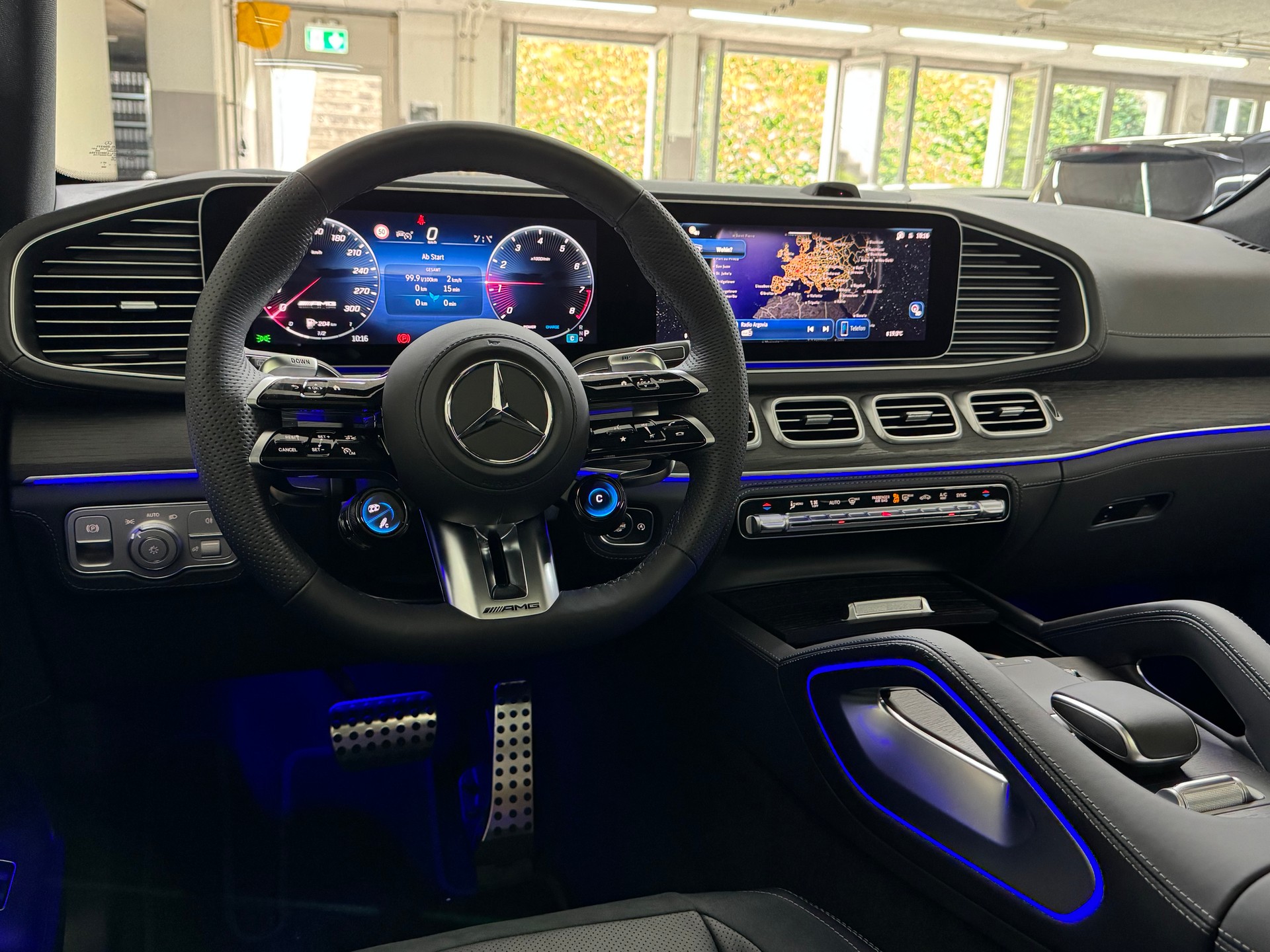 MERCEDES-BENZ GLS 63 AMG 4Matic +-image-12