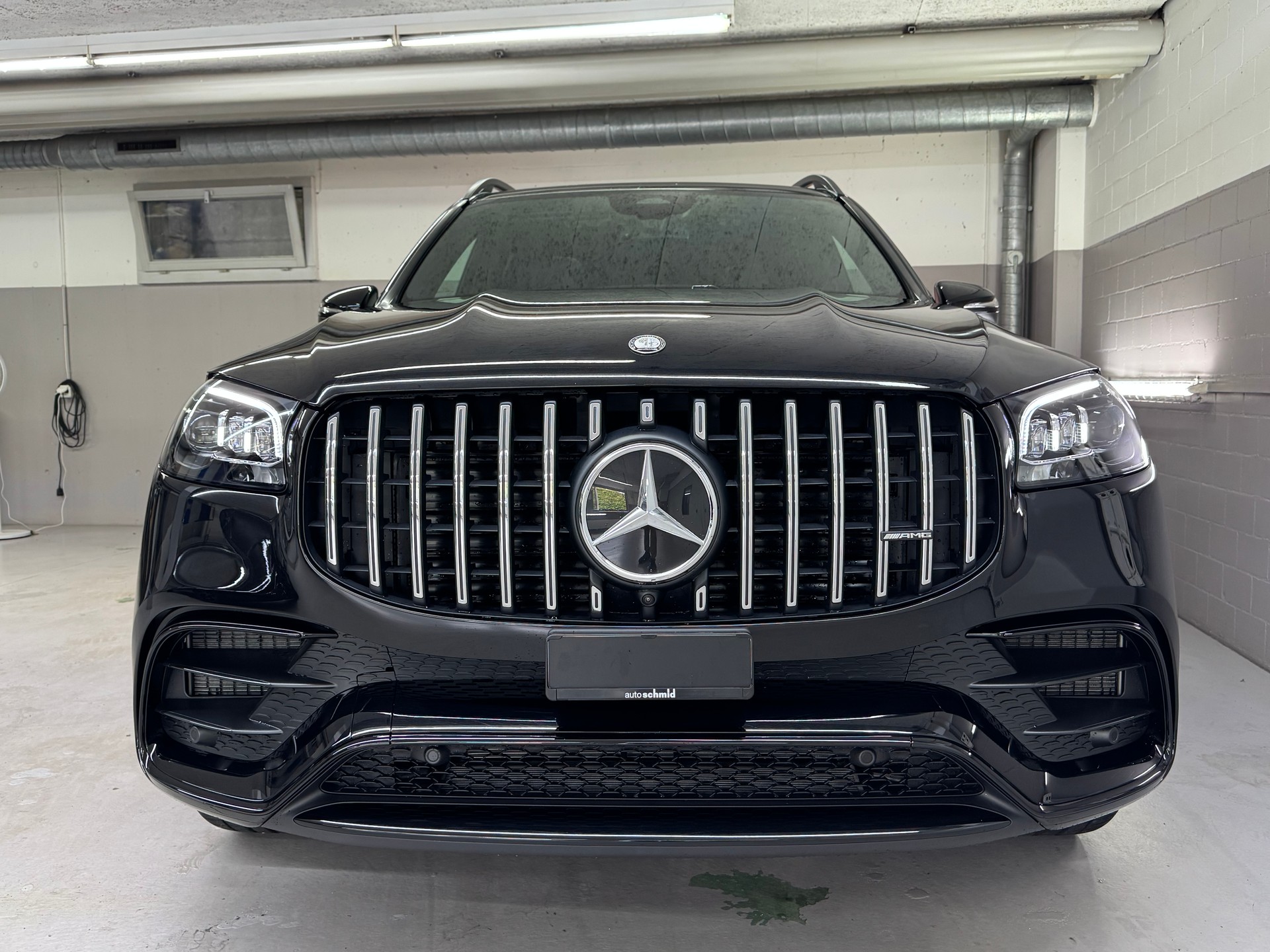 MERCEDES-BENZ GLS 63 AMG 4Matic +-image-1