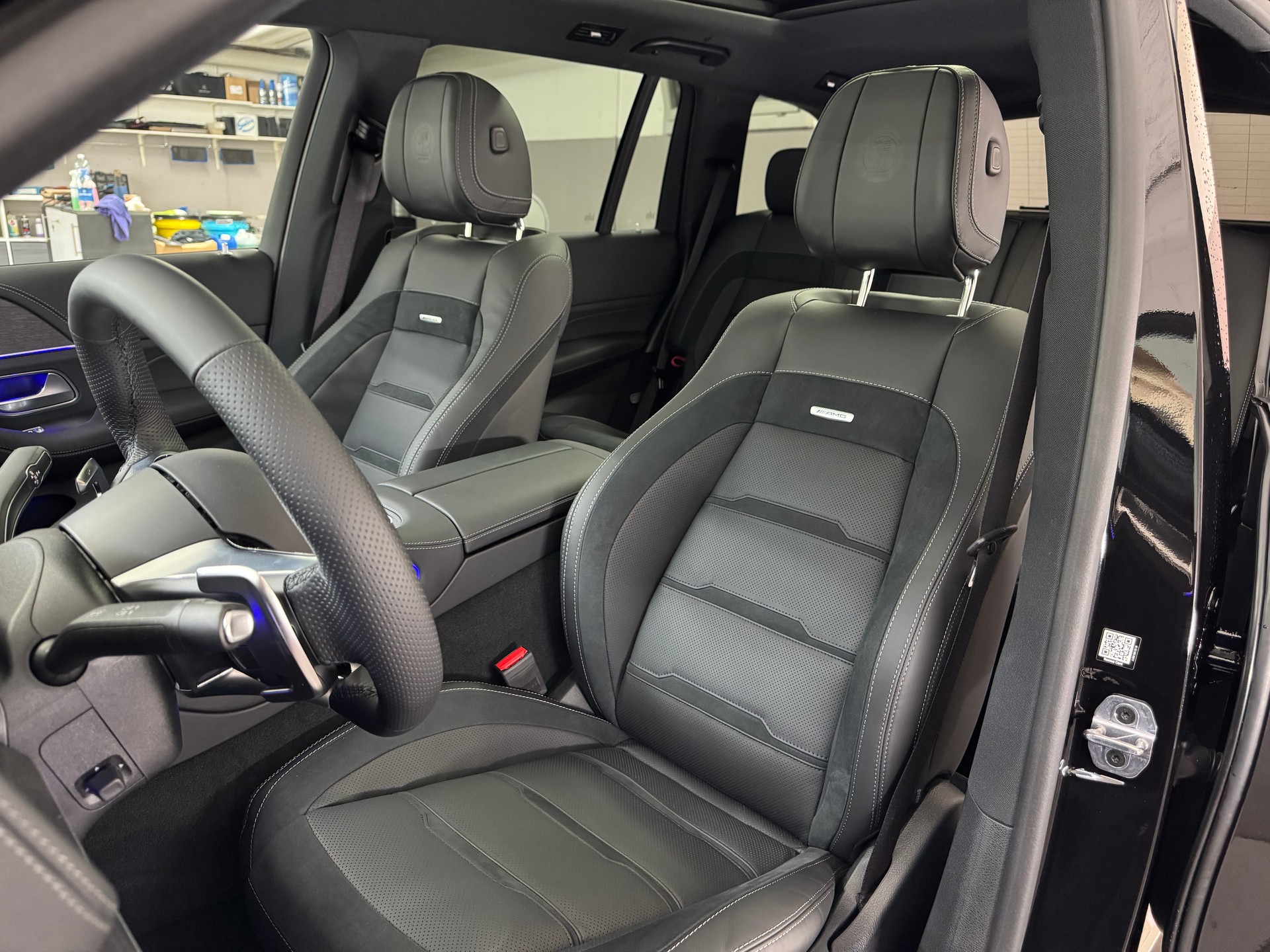 MERCEDES-BENZ GLS 63 AMG 4Matic +-image-16