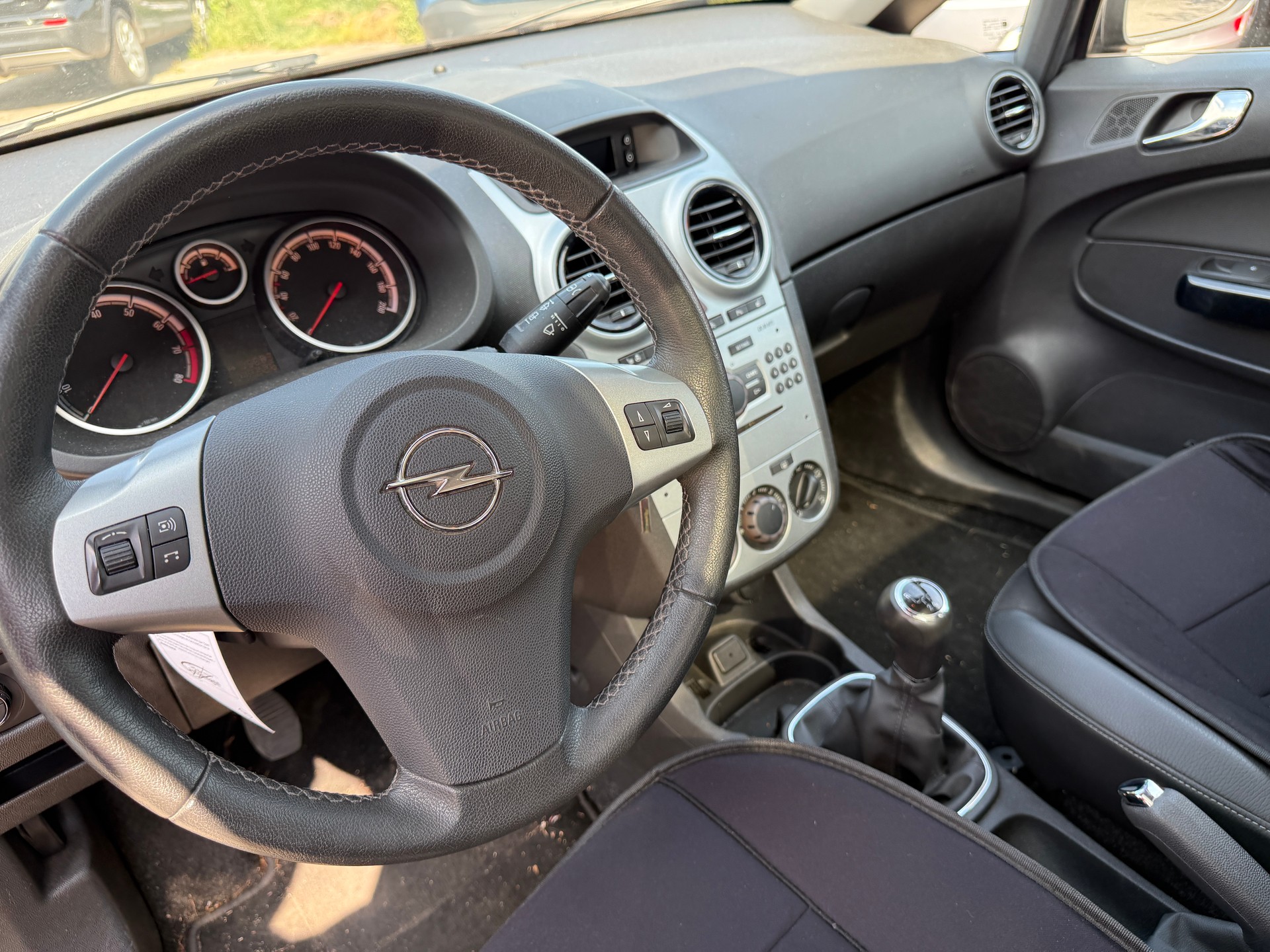 OPEL Corsa 1.4 TP Enjoy-image-8