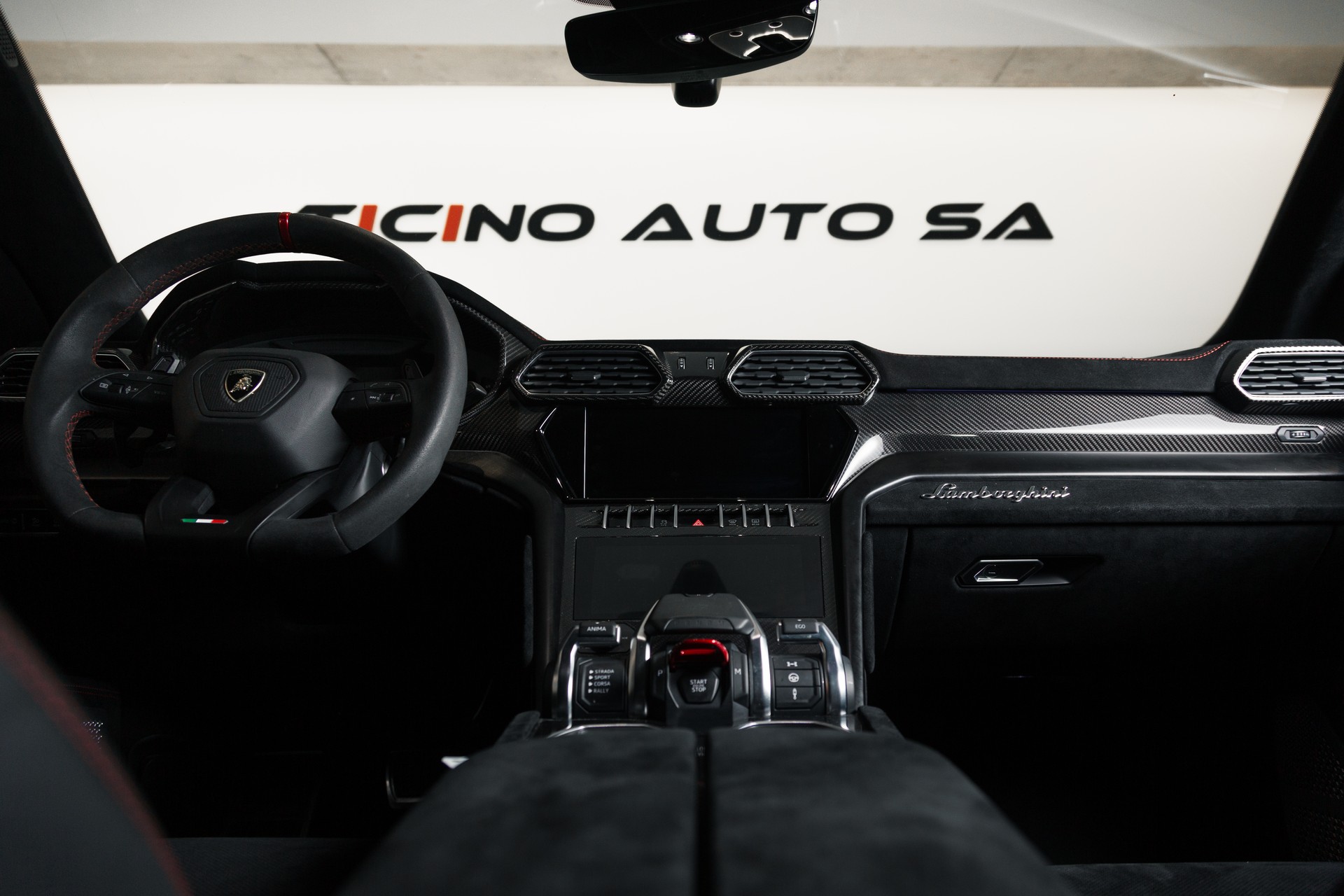 LAMBORGHINI Urus Performante-image-13