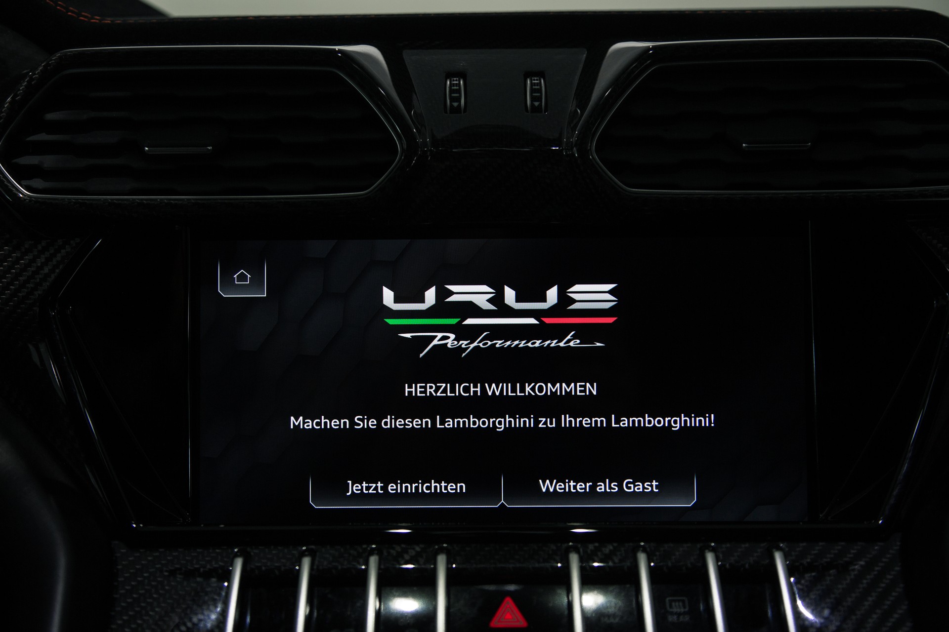 LAMBORGHINI Urus Performante-image-18