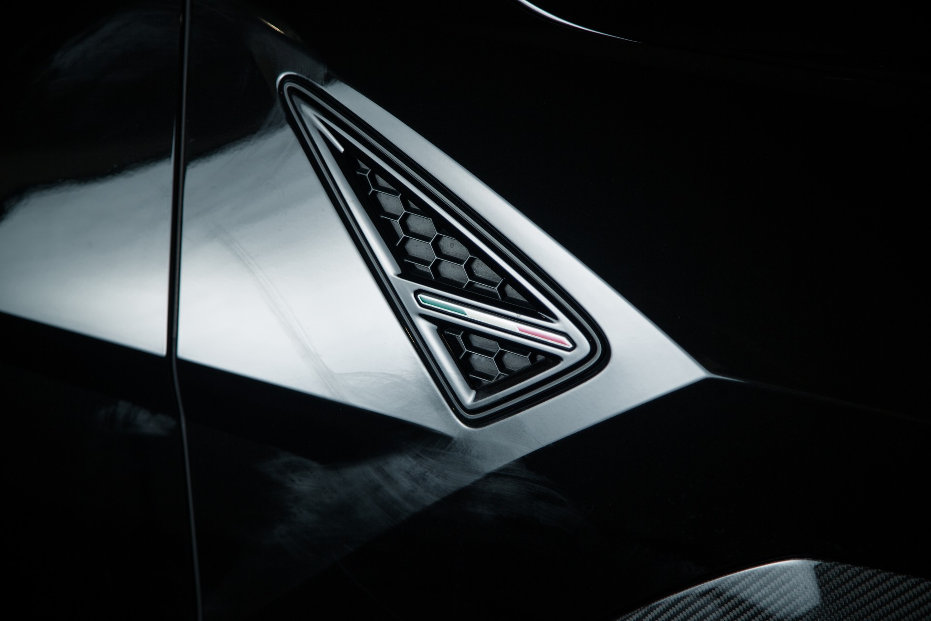 LAMBORGHINI Urus Performante-image-16