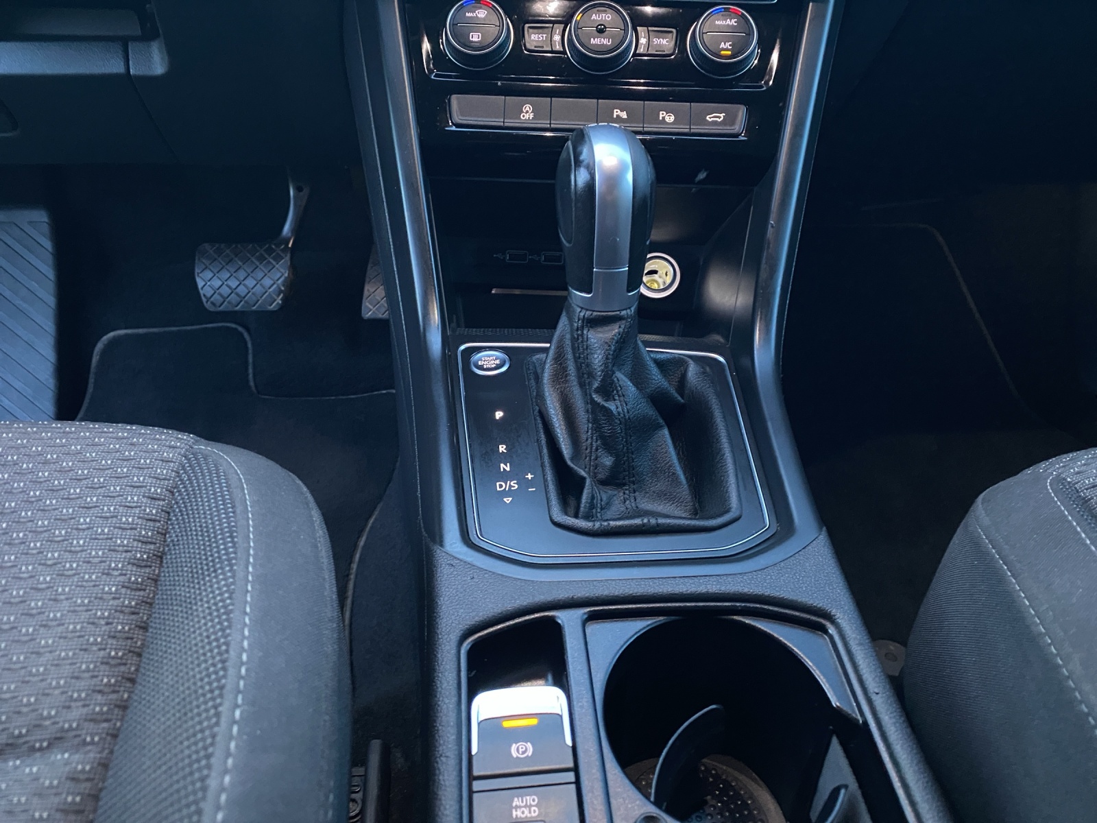VW Touran 1.5 Benzin TSI 150-PS DSG-Automat 7 F-Plätzer Frisch MFK & ab Service Schweizer Fahrzeug aus erster Schweizer Hand-image-20