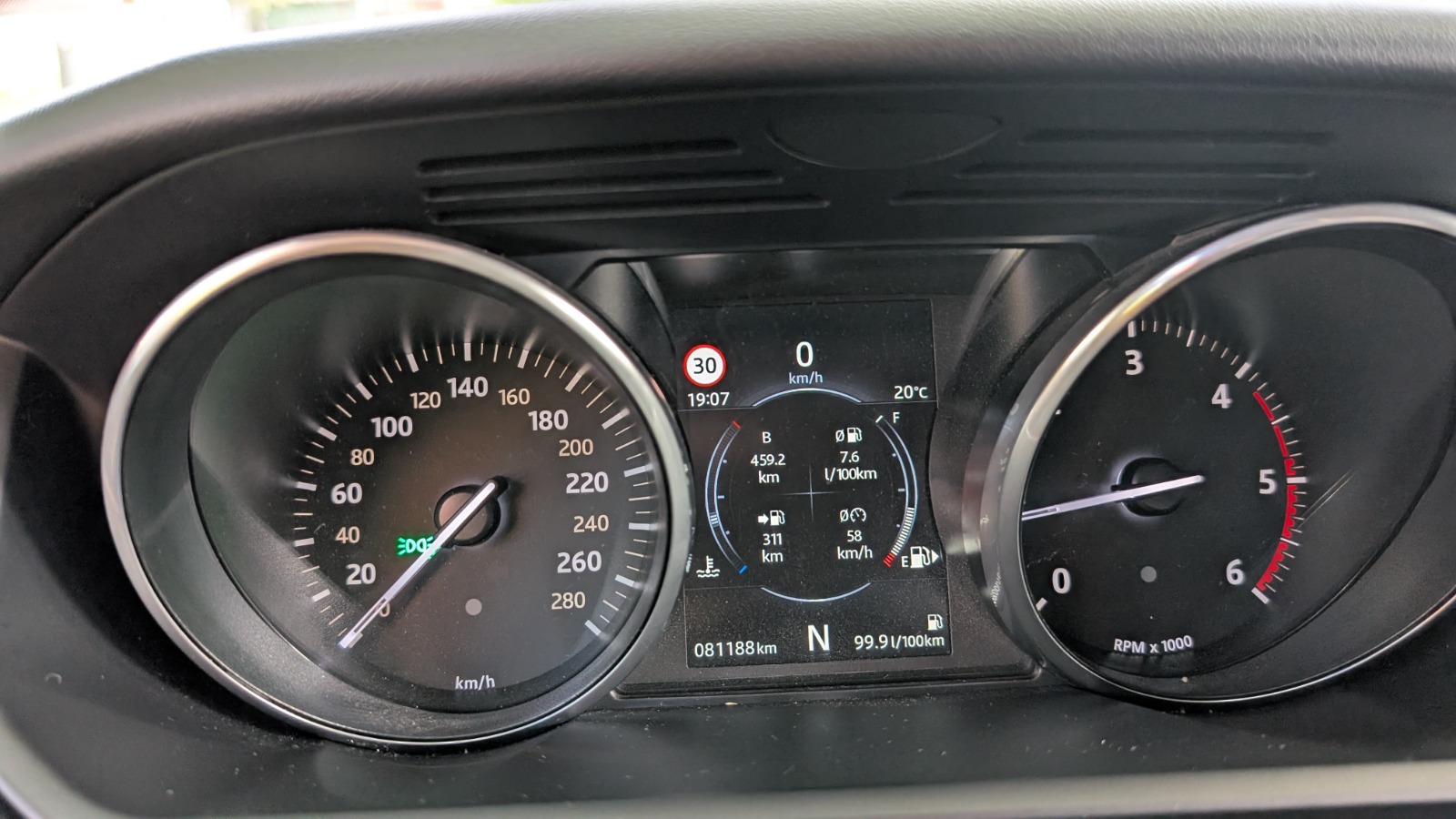 LAND ROVER Range Rover Sport 2.0SD4 HSE Automatic-image-10