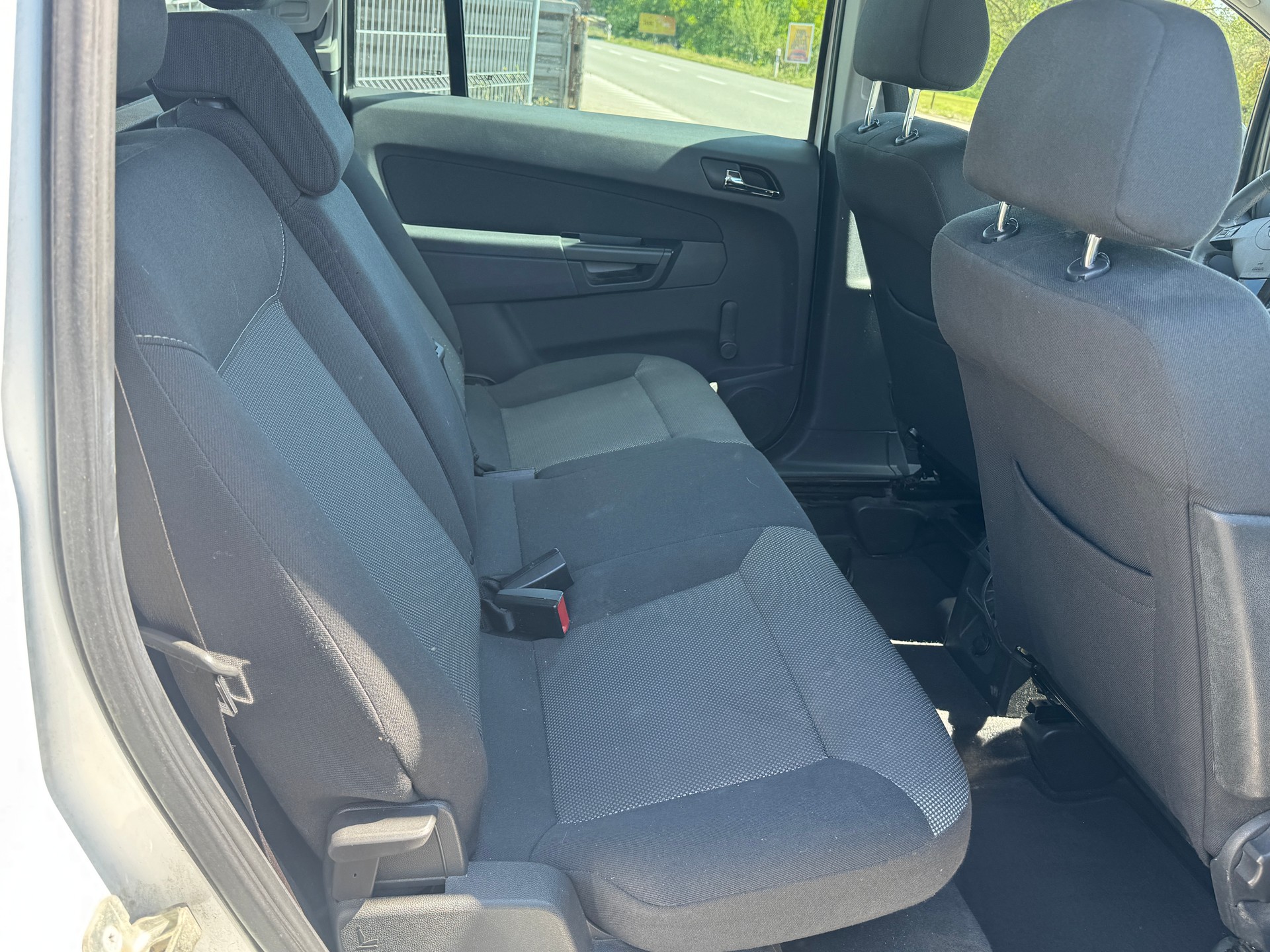 OPEL Zafira 1.8i 16V Enjoy-image-8