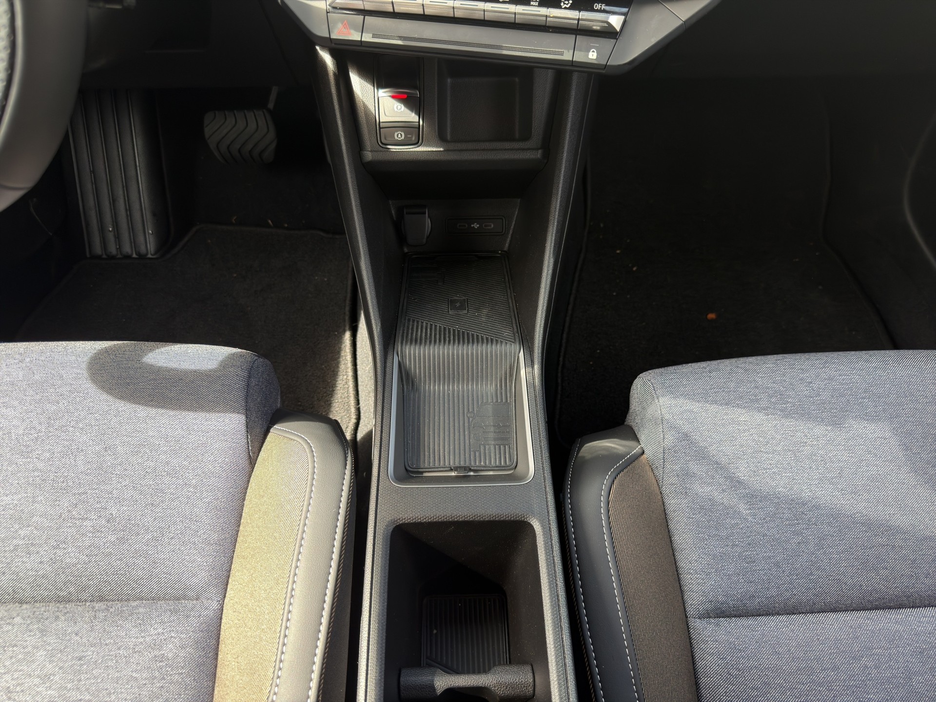 RENAULT R5 E-Tech Comfort Range 52 kWh Techno-image-11