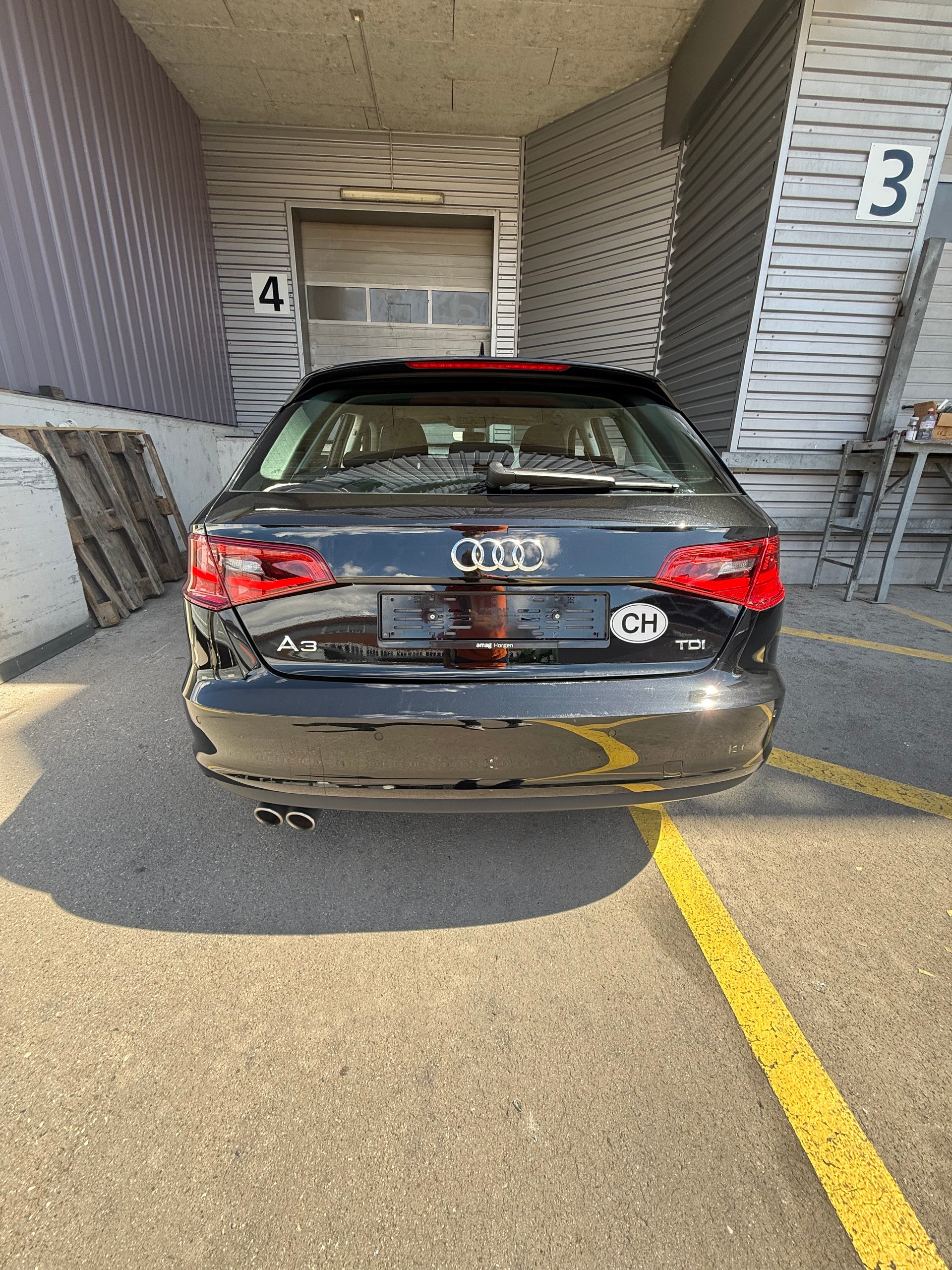 AUDI A3 Sportback 1.4 TFSI Attraction S-tronic-image-5