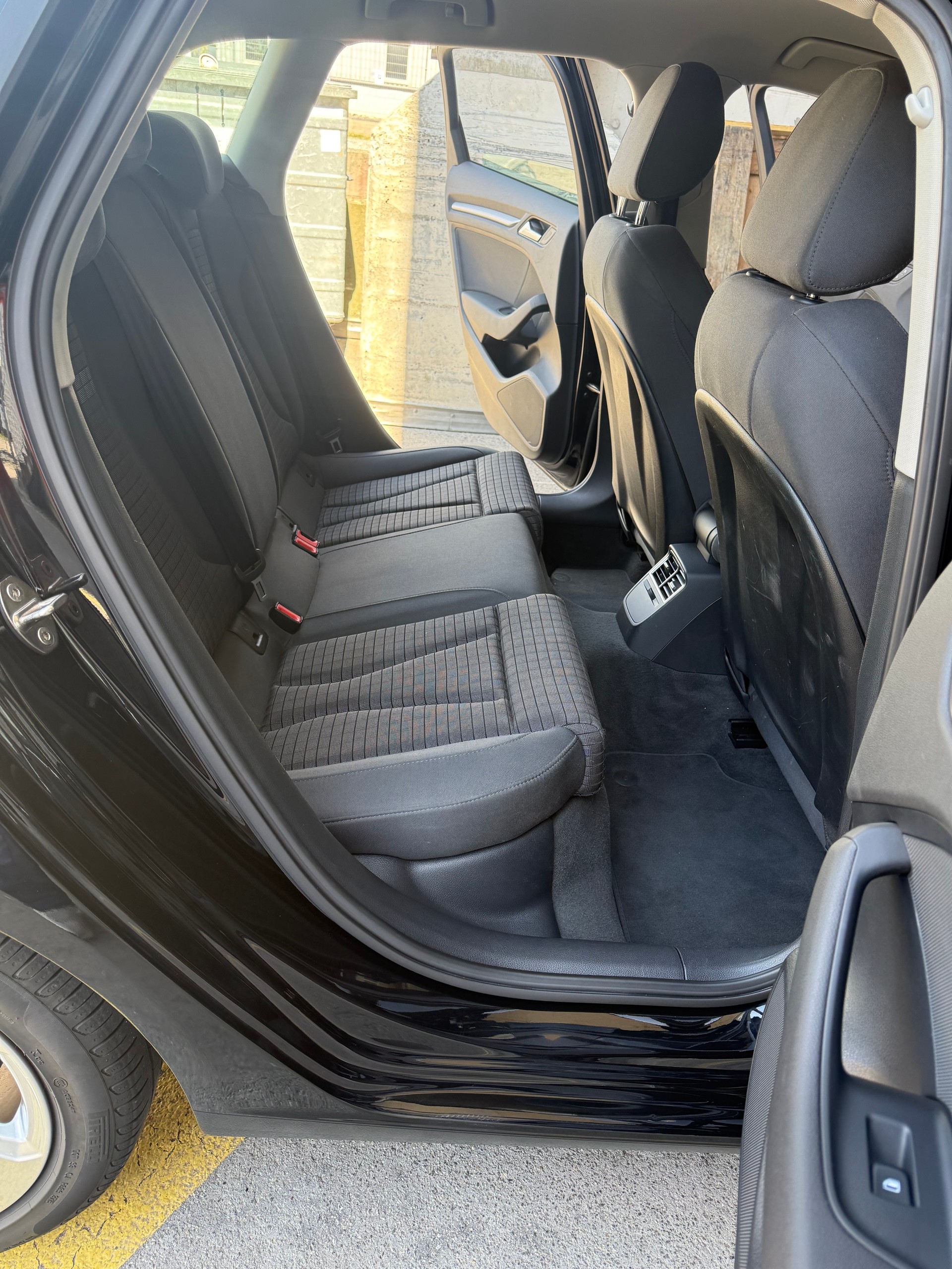 AUDI A3 Sportback 1.4 TFSI Attraction S-tronic-image-10