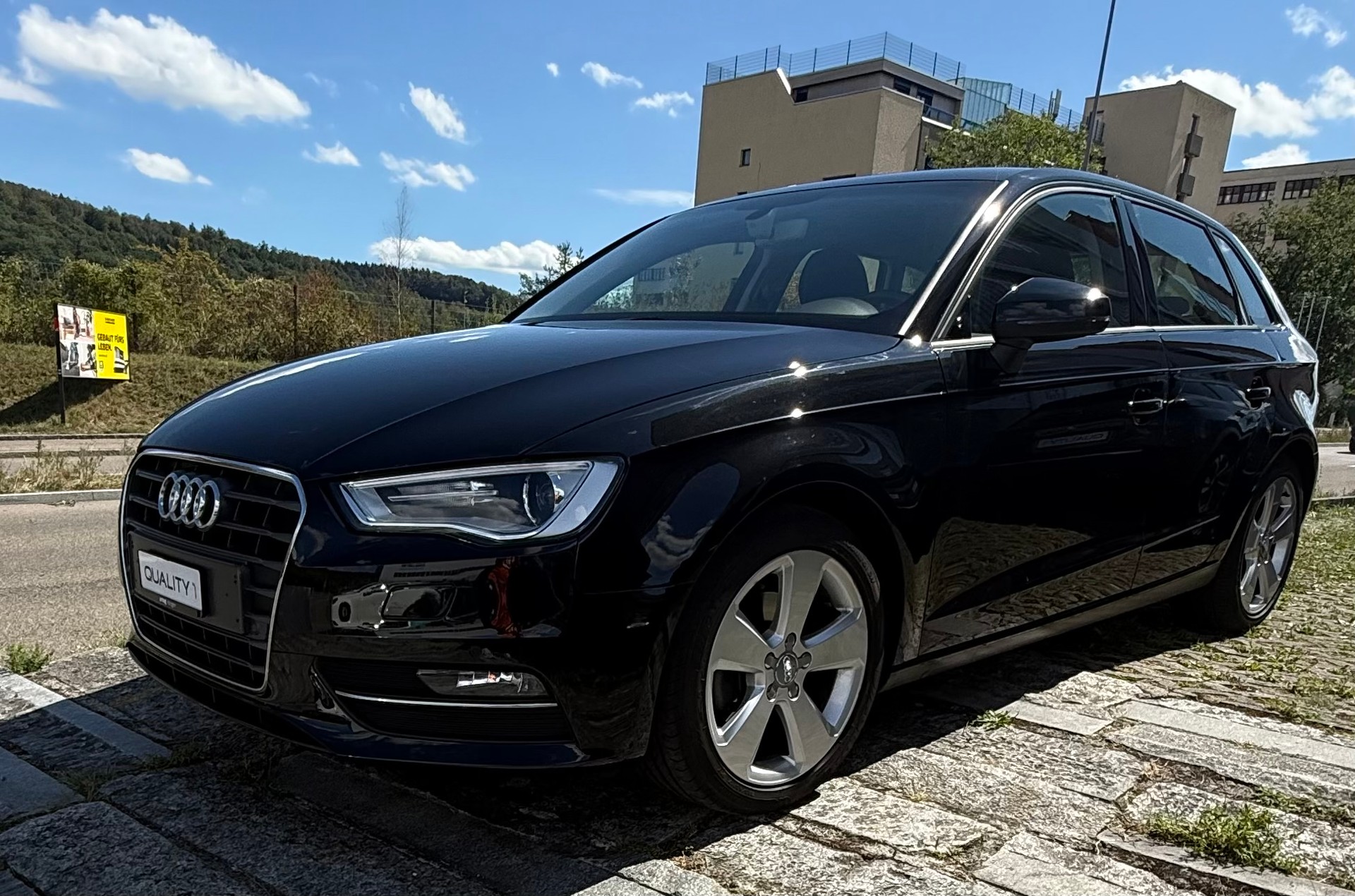 AUDI A3 Sportback 1.4 TFSI Attraction S-tronic-image-1