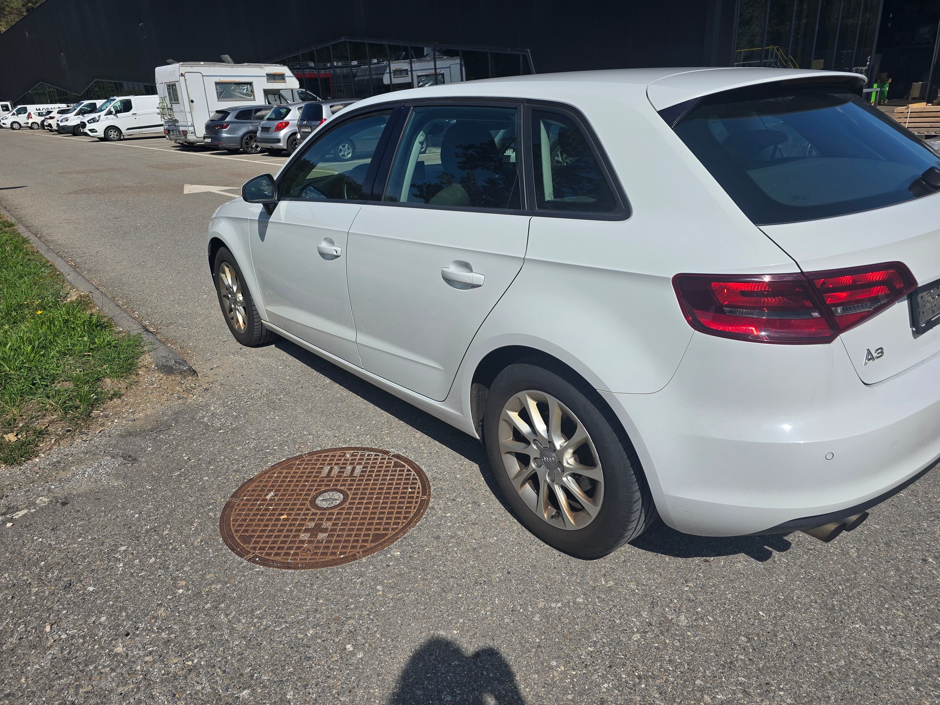 AUDI A3 Sportback 1.4 TFSI Ambiente-image-4