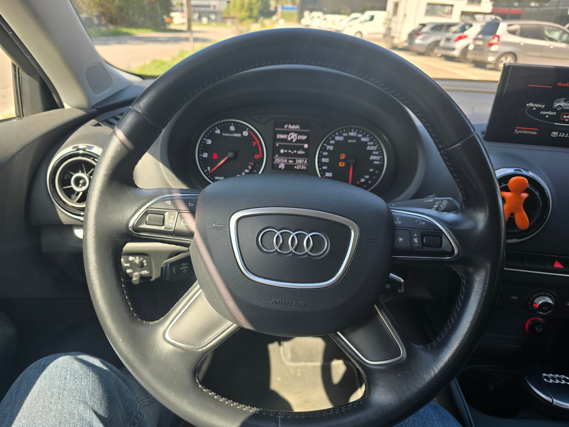 AUDI A3 Sportback 1.4 TFSI Ambiente-image-11