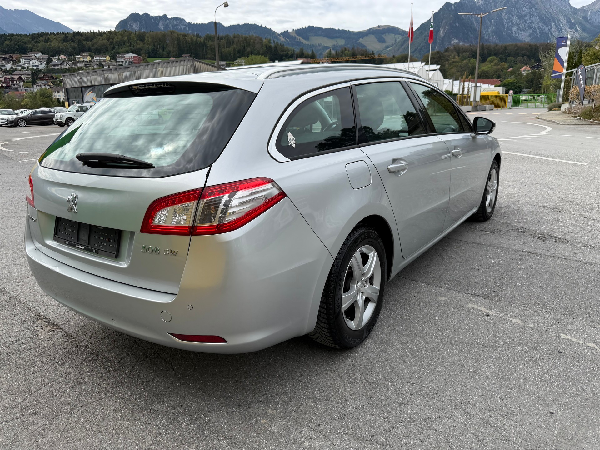 PEUGEOT 508 SW 1.6 16V T Active Automatic-image-4