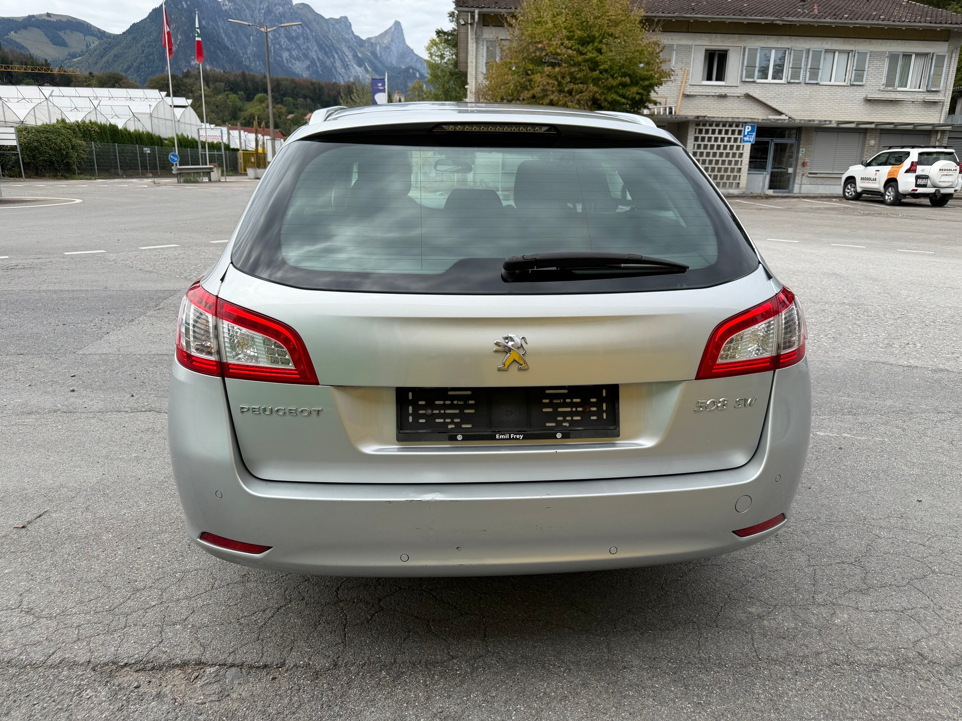 PEUGEOT 508 SW 1.6 16V T Active Automatic-image-3