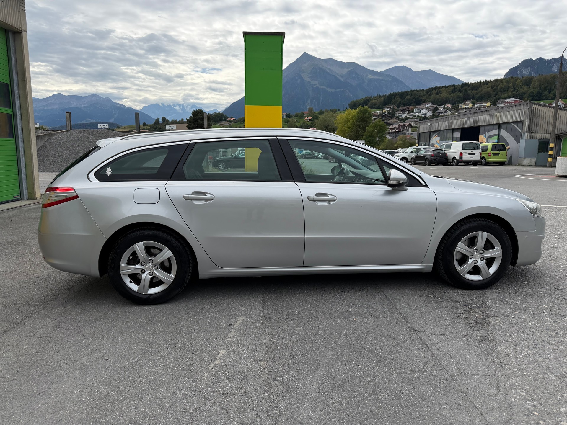 PEUGEOT 508 SW 1.6 16V T Active Automatic-image-5
