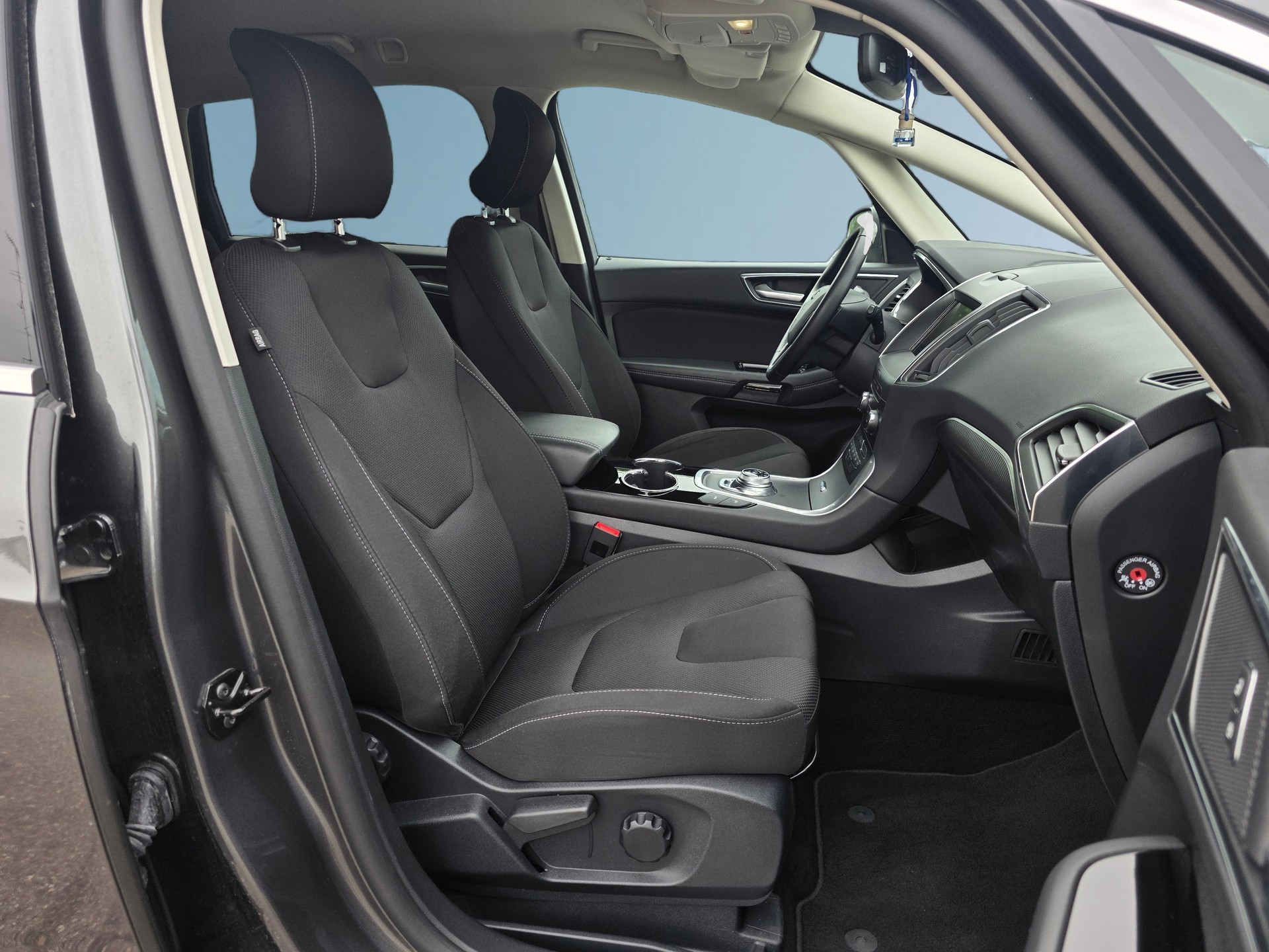 FORD S-Max 2.0 TDCi Titanium Automatic * Top Zustand * Anhängerkupplung *-image-14