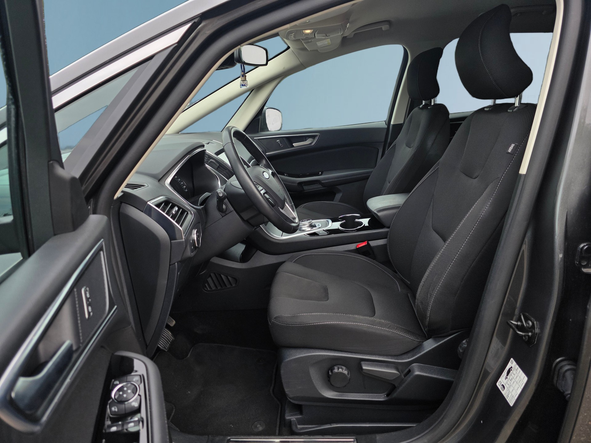 FORD S-Max 2.0 TDCi Titanium Automatic * Top Zustand * Anhängerkupplung *-image-5