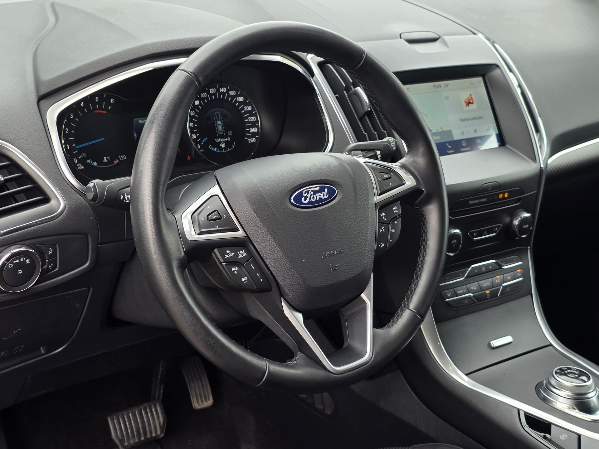 FORD S-Max 2.0 TDCi Titanium Automatic * Top Zustand * Anhängerkupplung *-image-7