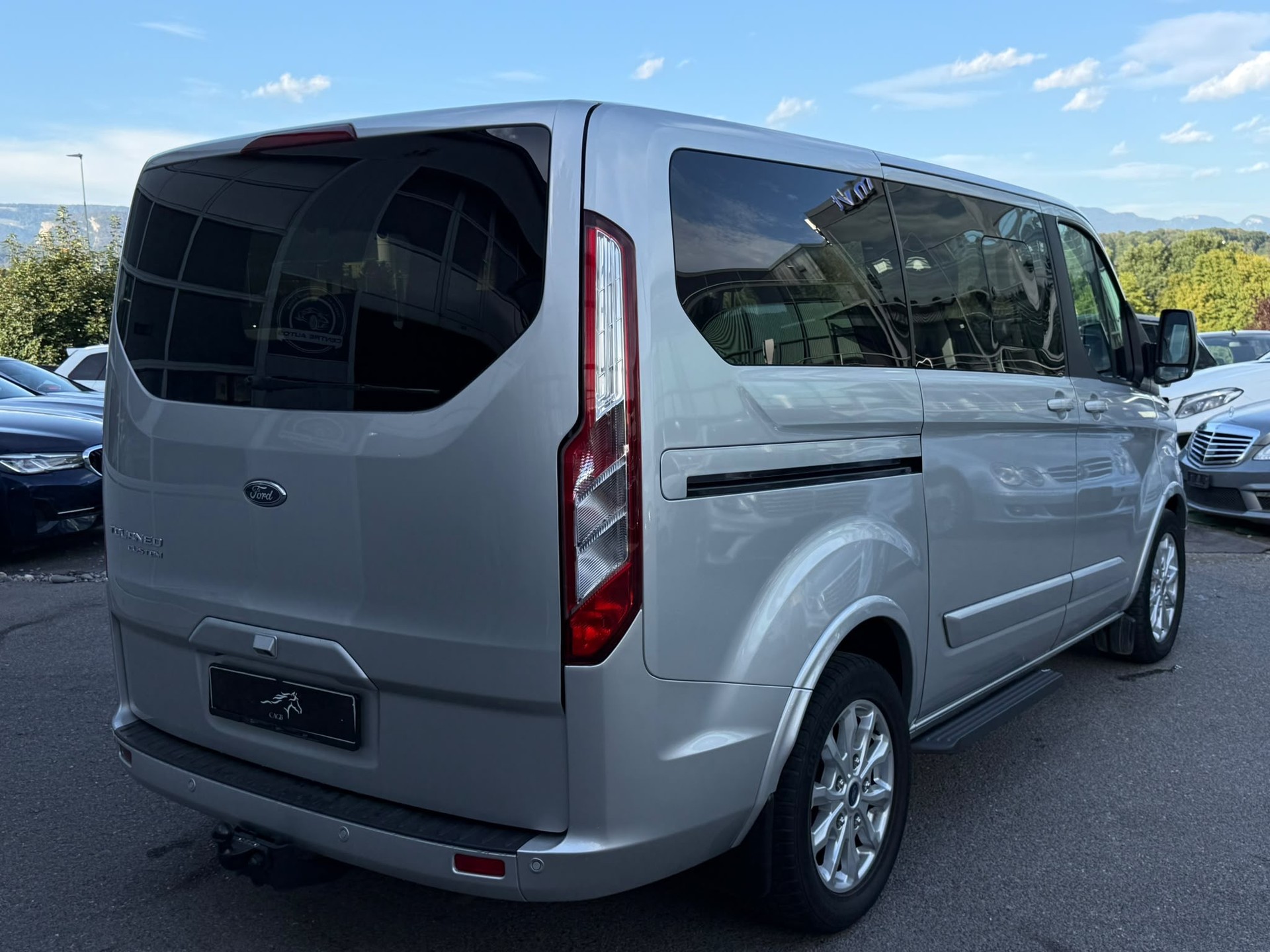 FORD Tourneo Custom 310 L1H1 Titanium SelectShift A-image-4