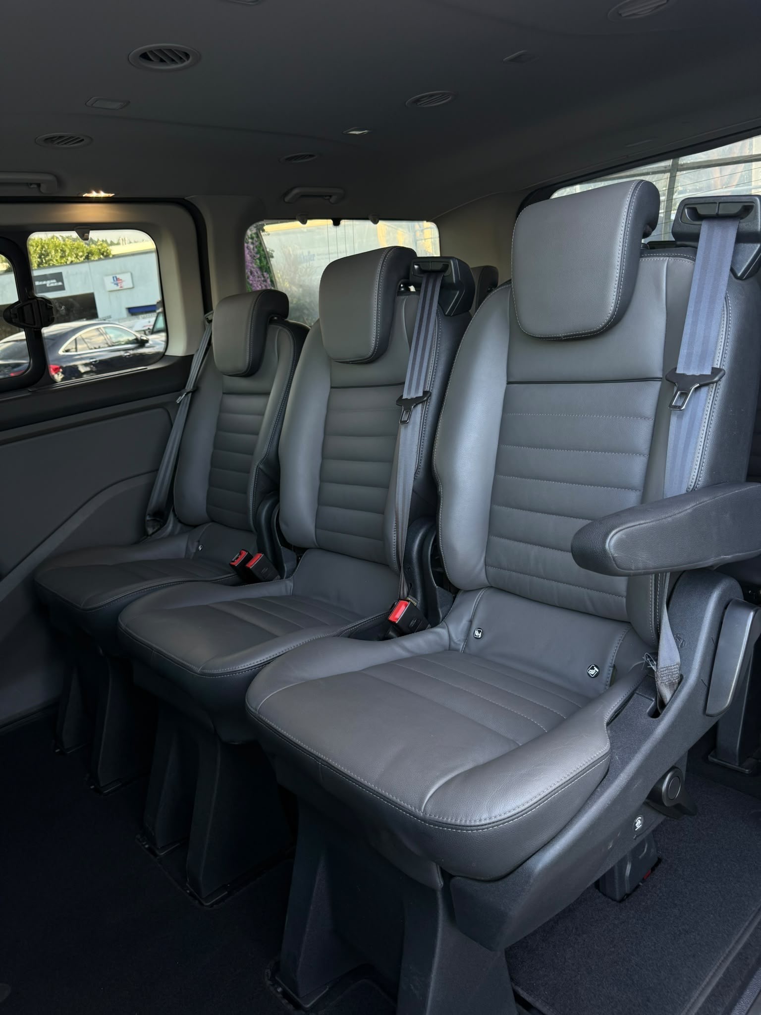 FORD Tourneo Custom 310 L1H1 Titanium SelectShift A-image-9