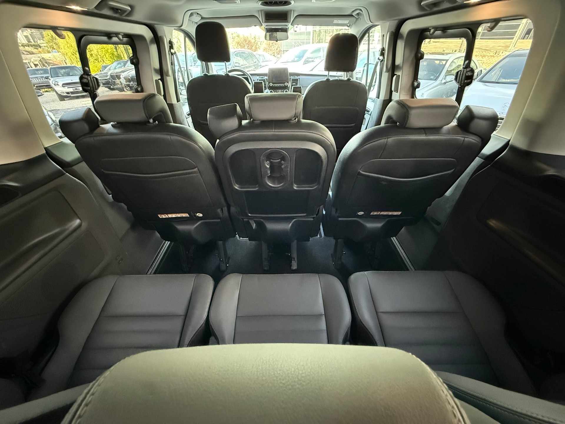 FORD Tourneo Custom 310 L1H1 Titanium SelectShift A-image-10