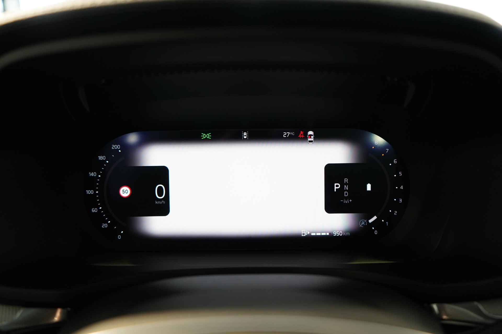 VOLVO V60 2.0 B4 Ultimate Dark-image-9