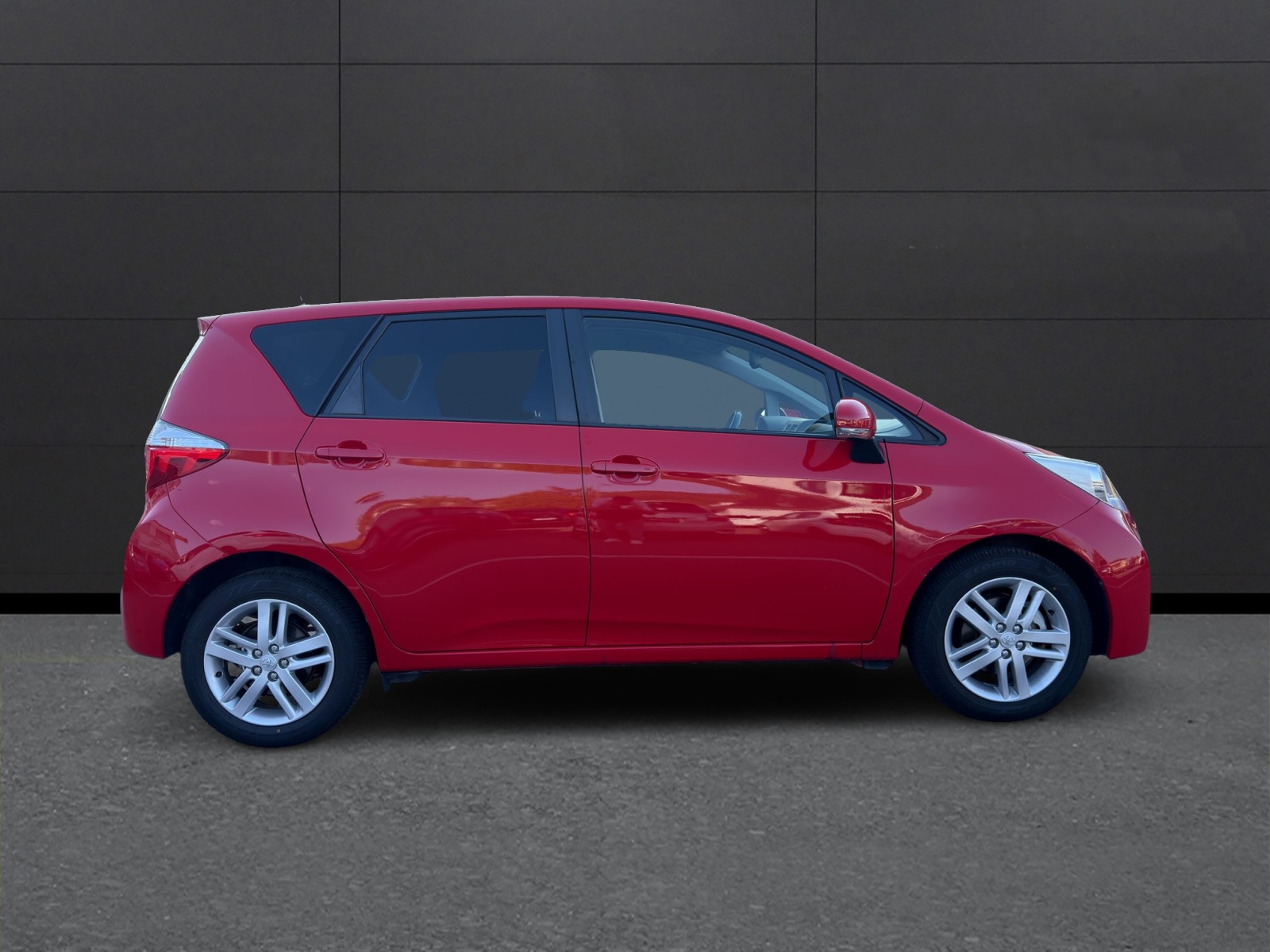 TOYOTA Verso-S 1.33 Linea Sol Multidrive S-image-5