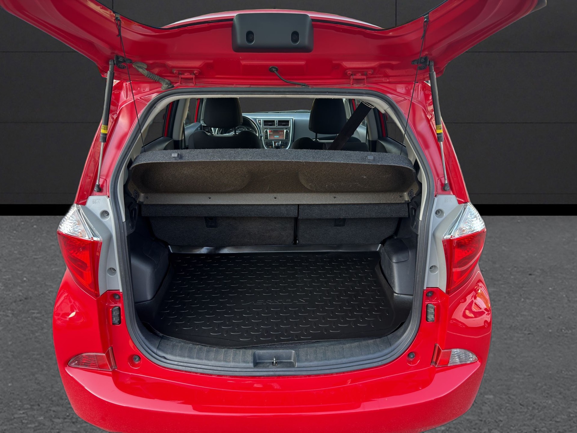 TOYOTA Verso-S 1.33 Linea Sol Multidrive S-image-14