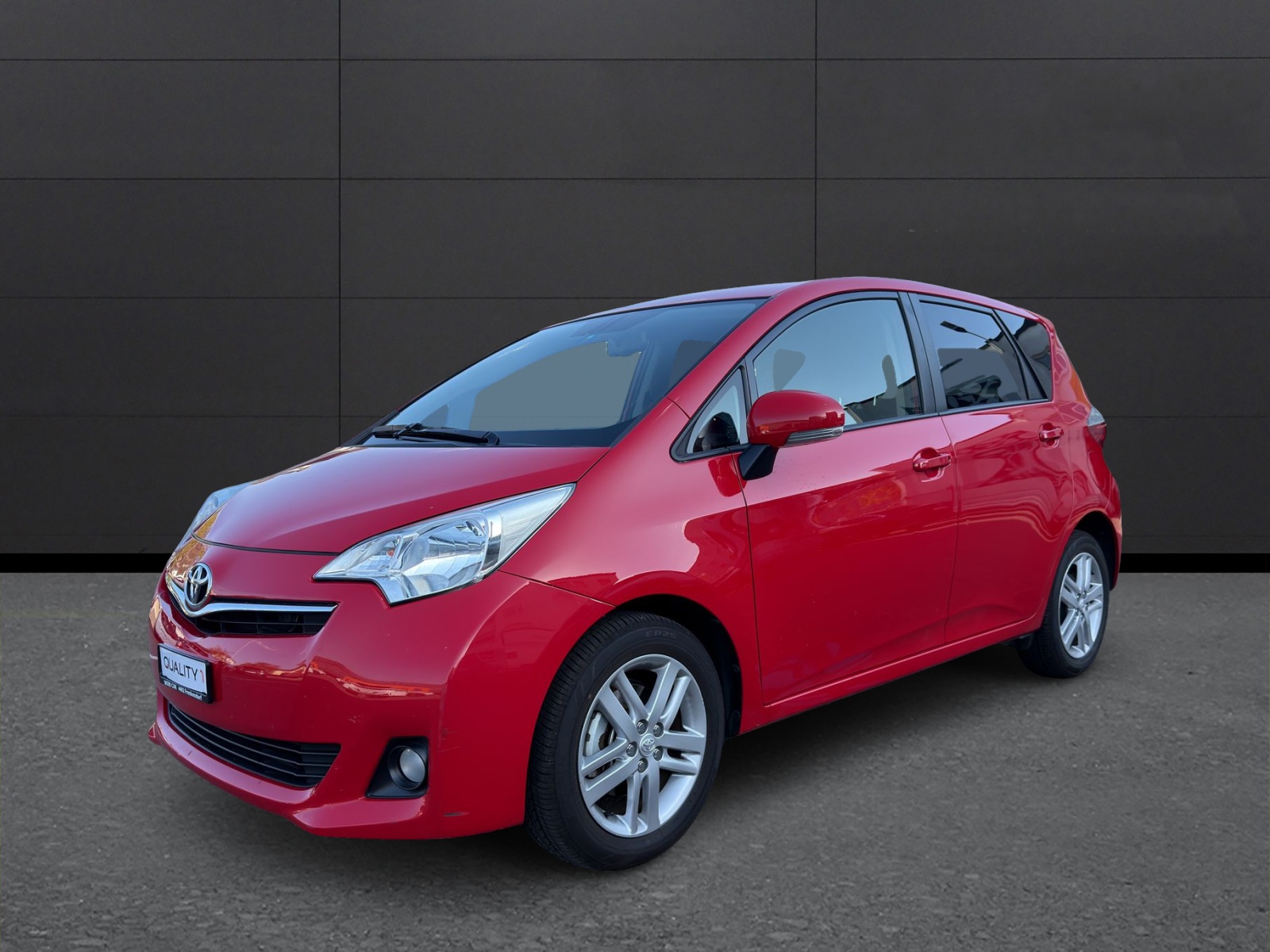 TOYOTA Verso-S 1.33 Linea Sol Multidrive S-image-0