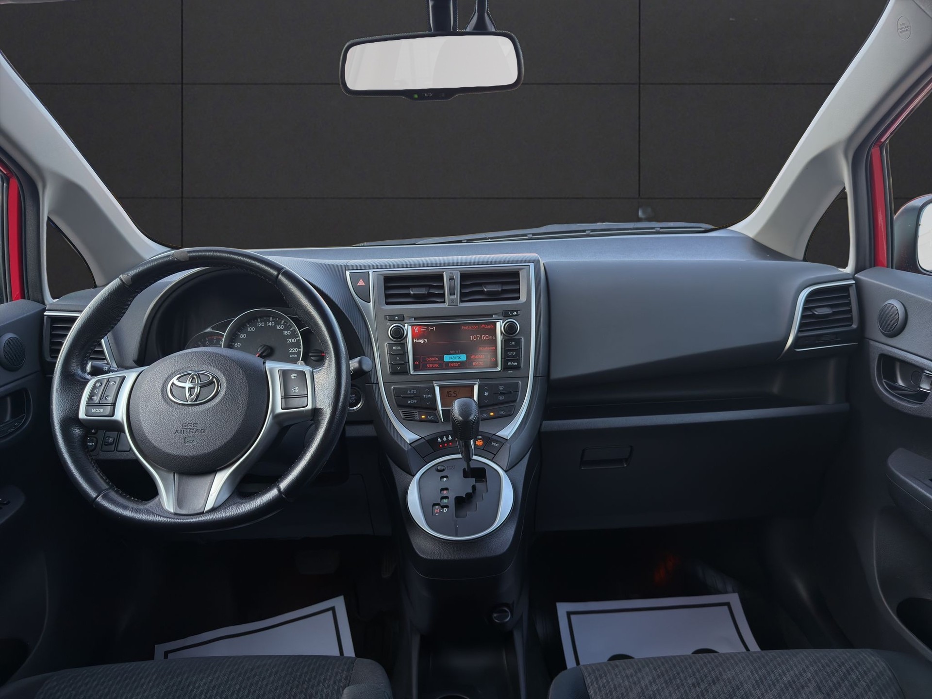 TOYOTA Verso-S 1.33 Linea Sol Multidrive S-image-9