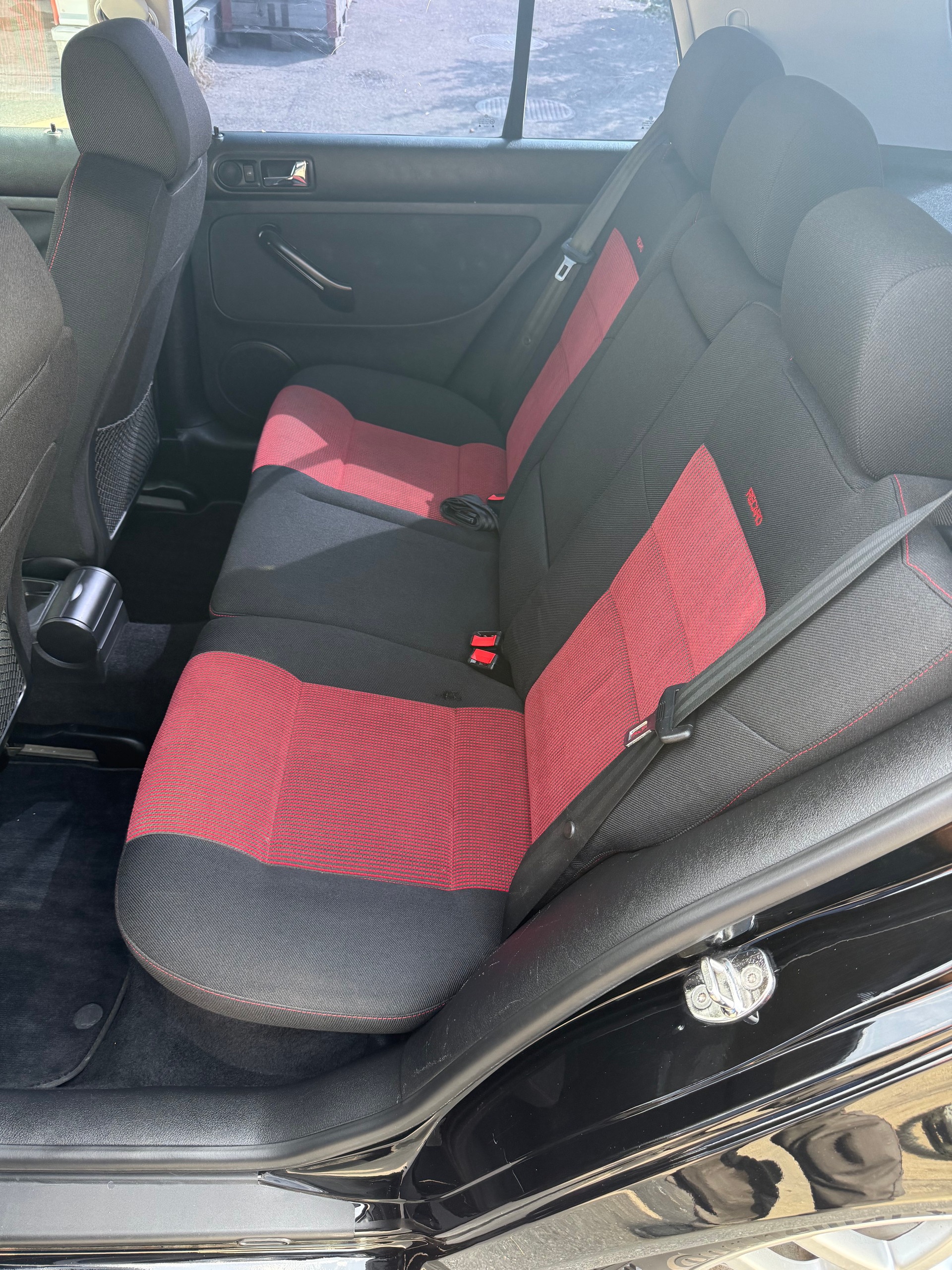 VW Golf 1.8 T GTI-image-9
