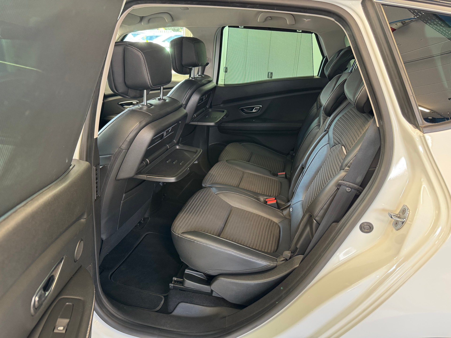 RENAULT Scénic 1.6 dCi Bose EDC-image-12