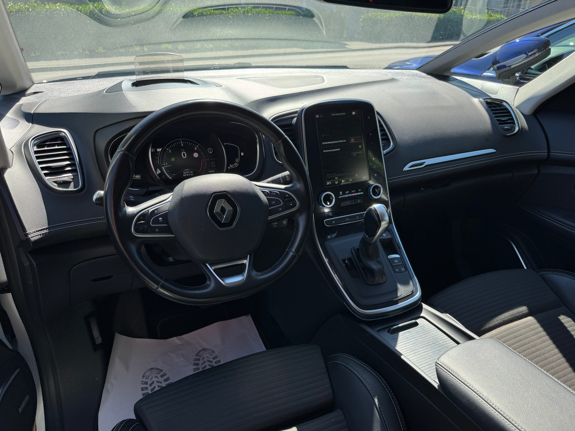 RENAULT Scénic 1.6 dCi Bose EDC-image-8