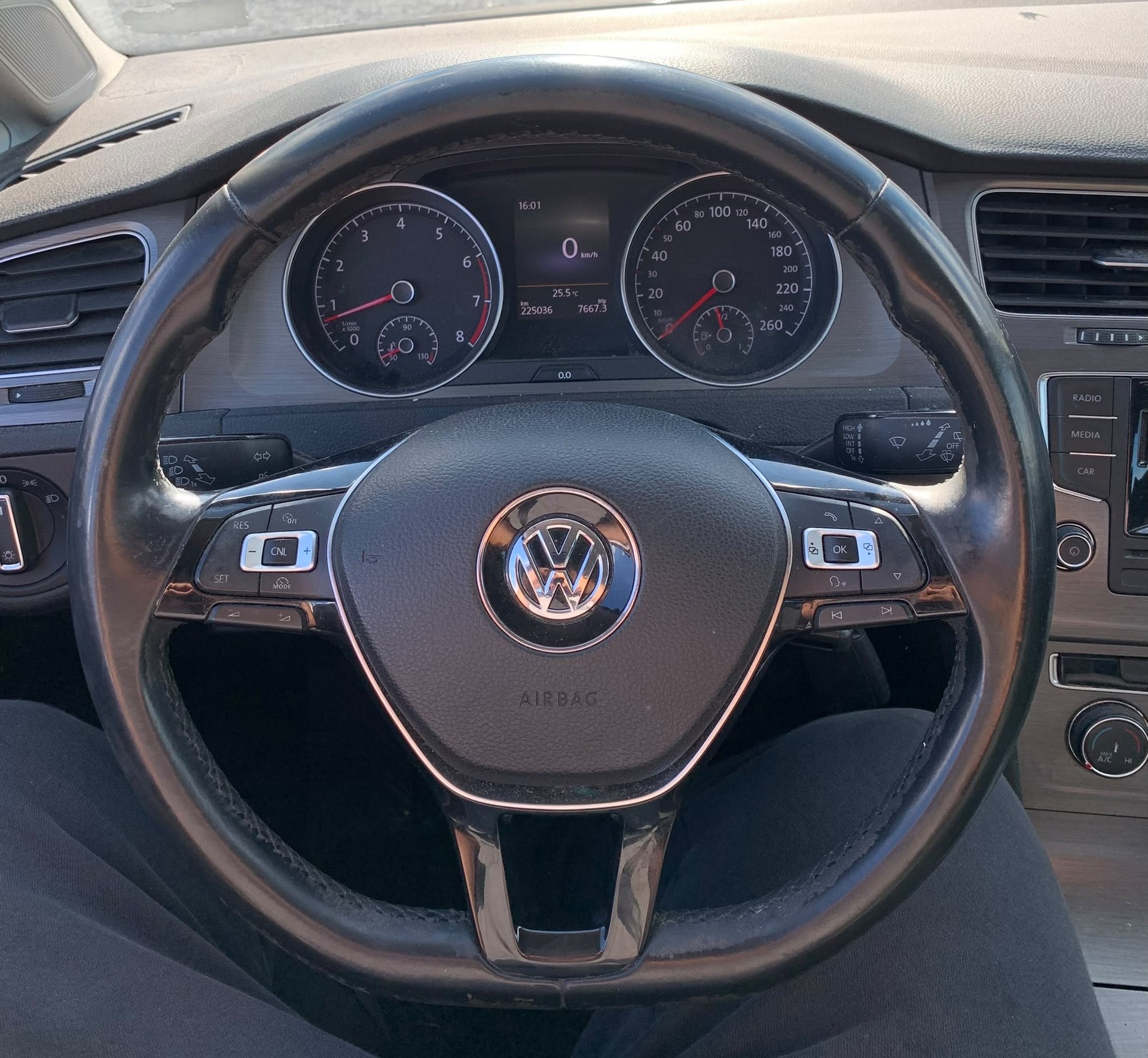VW Golf 1.4 TSI Comfortline (Klima * Alufelgen * Multimedia * Multilenkrad * BO5)-image-8
