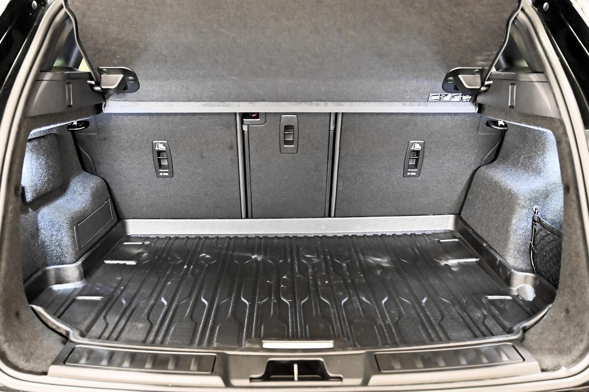 LAND ROVER Range Rover Evoque 1.5 T 270e S-image-5