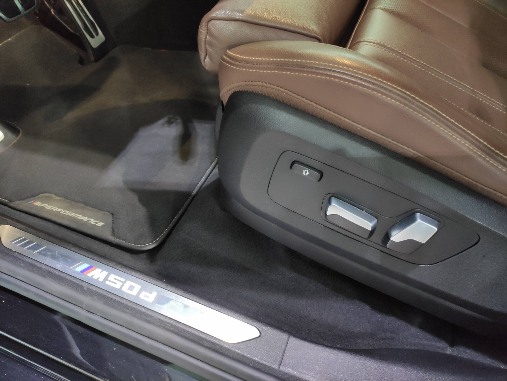 BMW X5 M50d xDrive-image-5