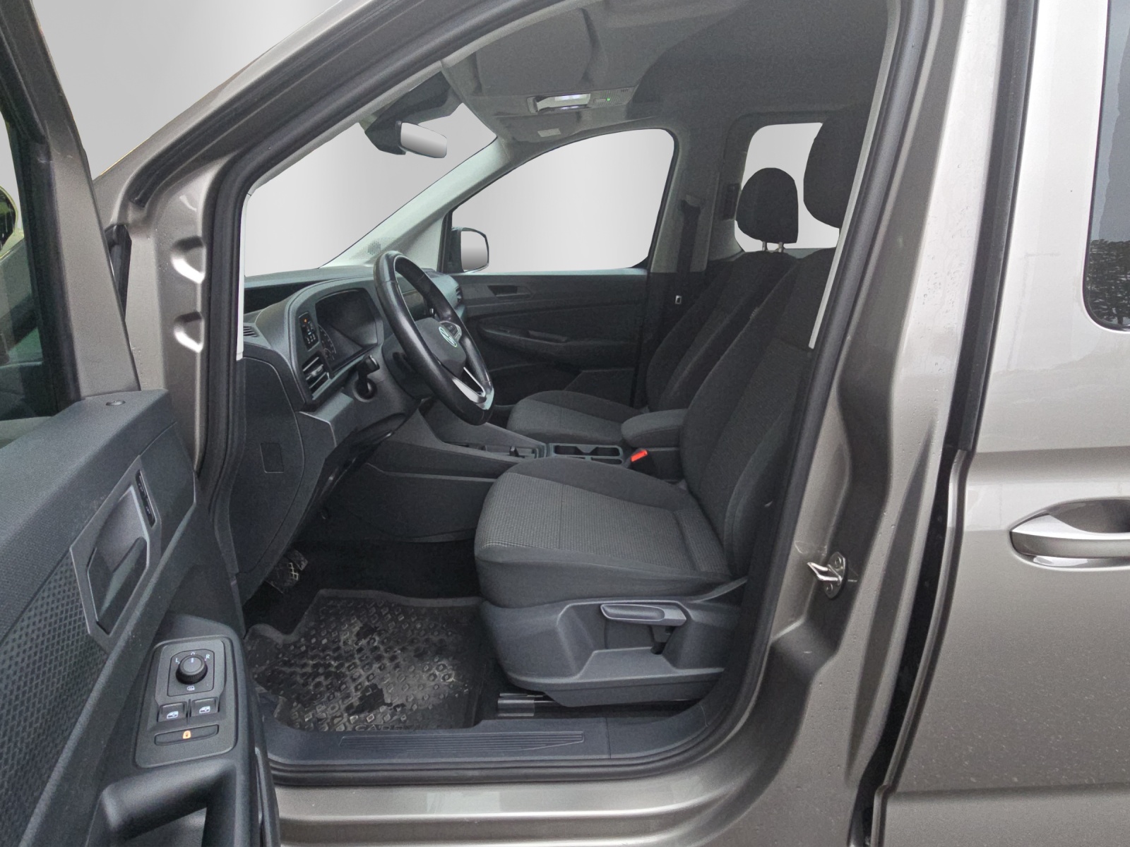 VW Caddy 1.5 TSI DSG-image-8