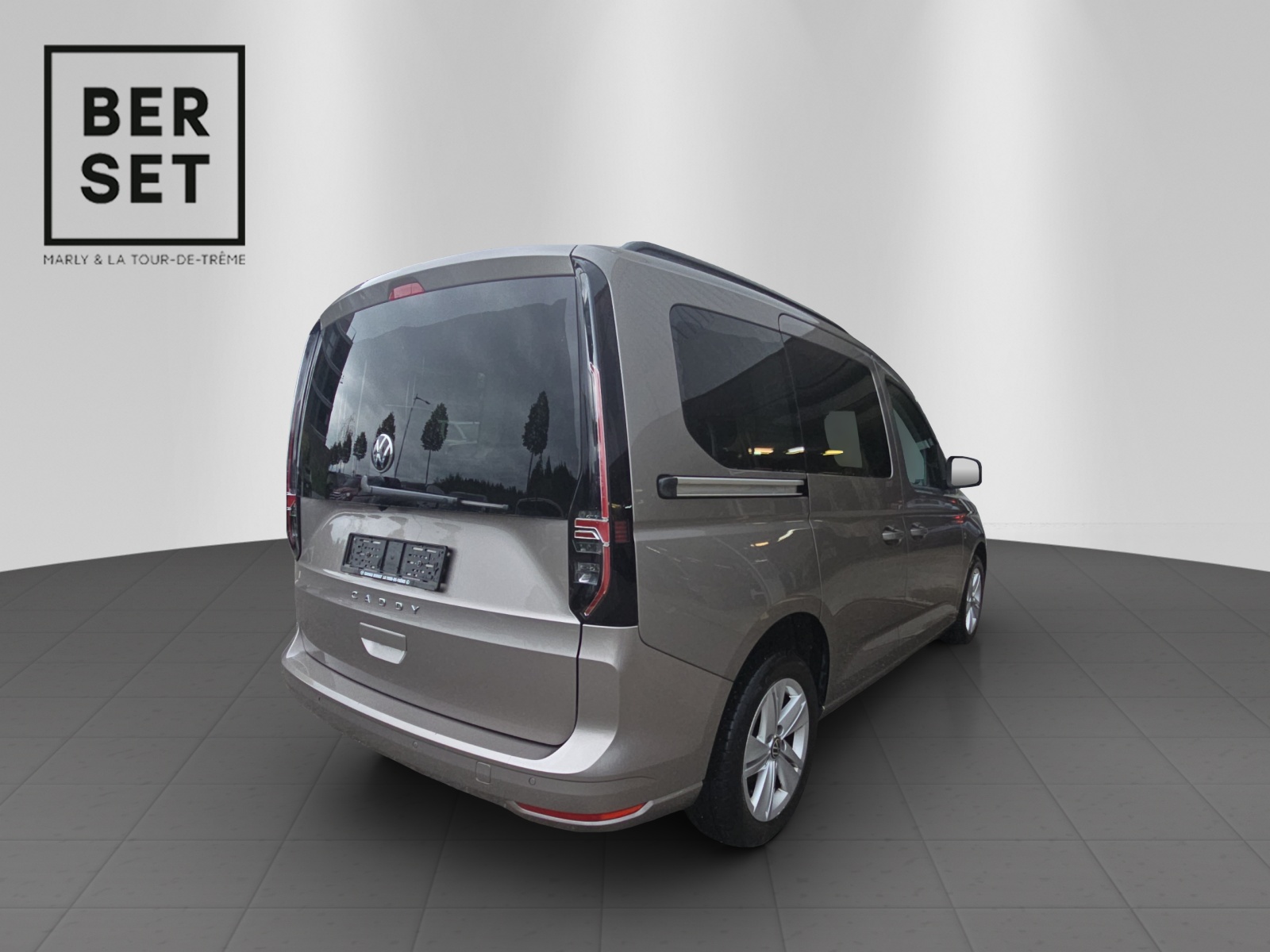 VW Caddy 1.5 TSI DSG-image-4