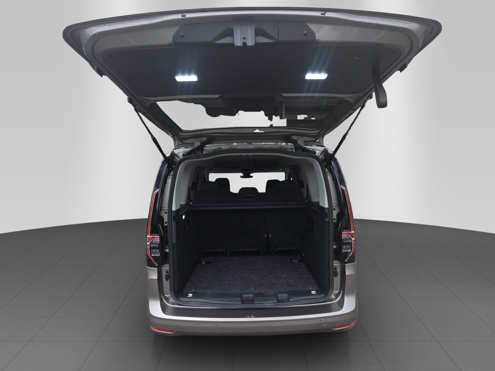 VW Caddy 1.5 TSI DSG-image-12