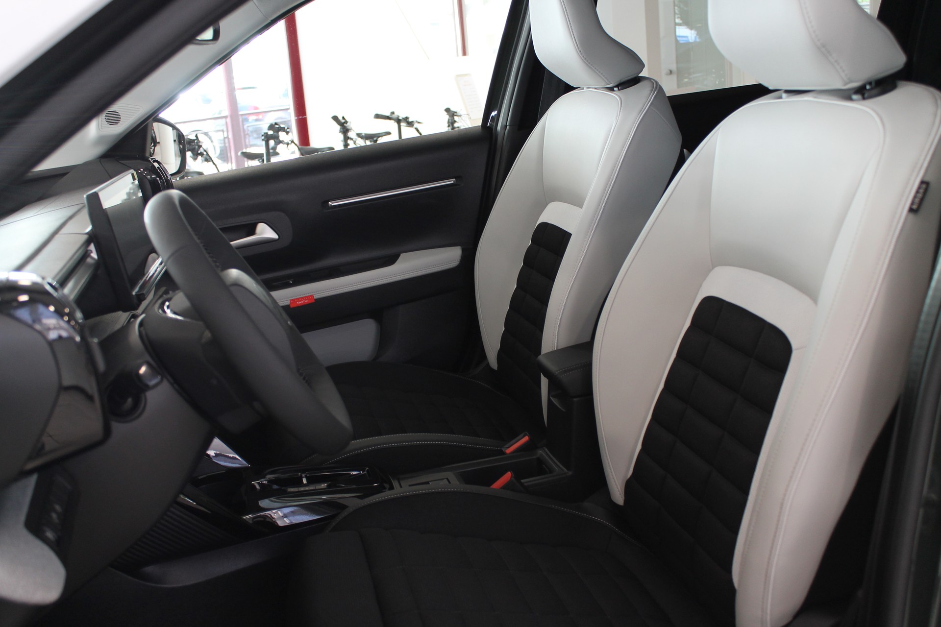 CITROEN C3 Aircross 1.2 MHEV Max-image-9