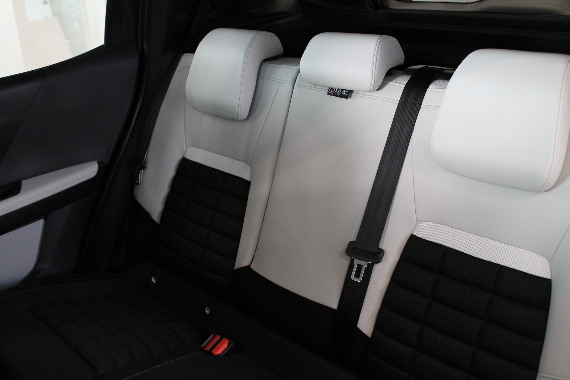 CITROEN C3 Aircross 1.2 MHEV Max-image-10