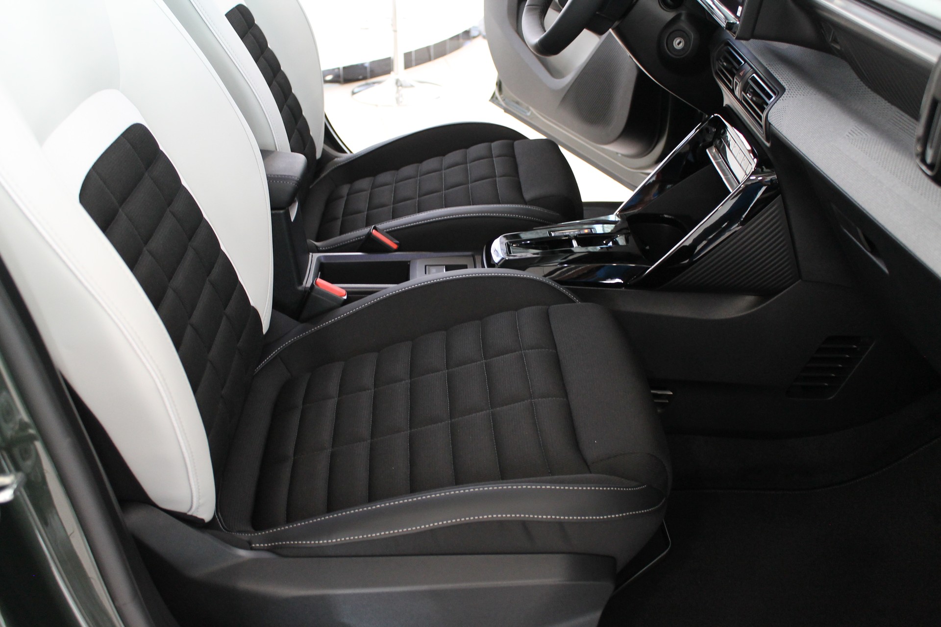 CITROEN C3 Aircross 1.2 MHEV Max-image-12