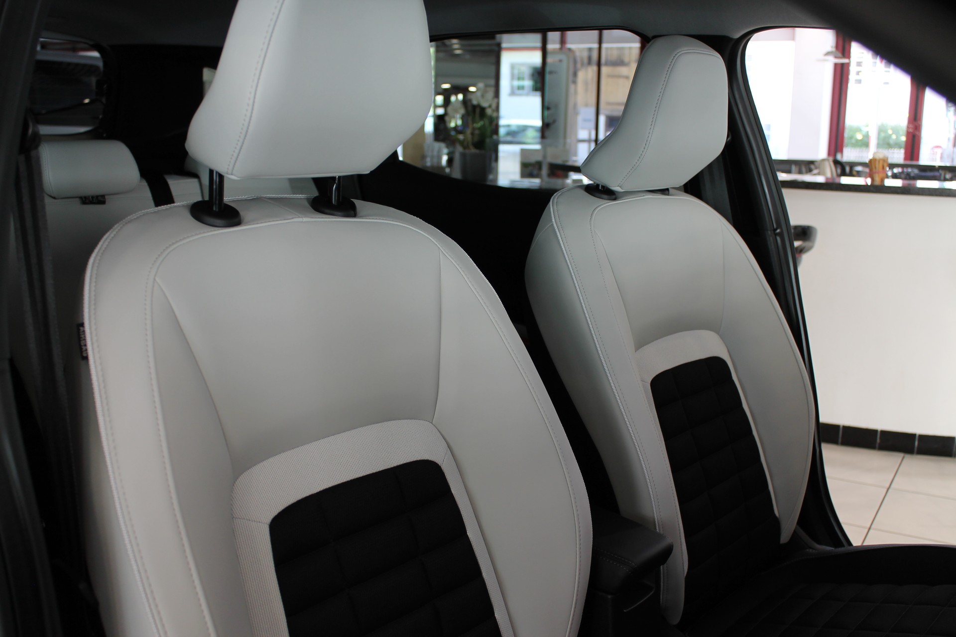 CITROEN C3 Aircross 1.2 MHEV Max-image-13