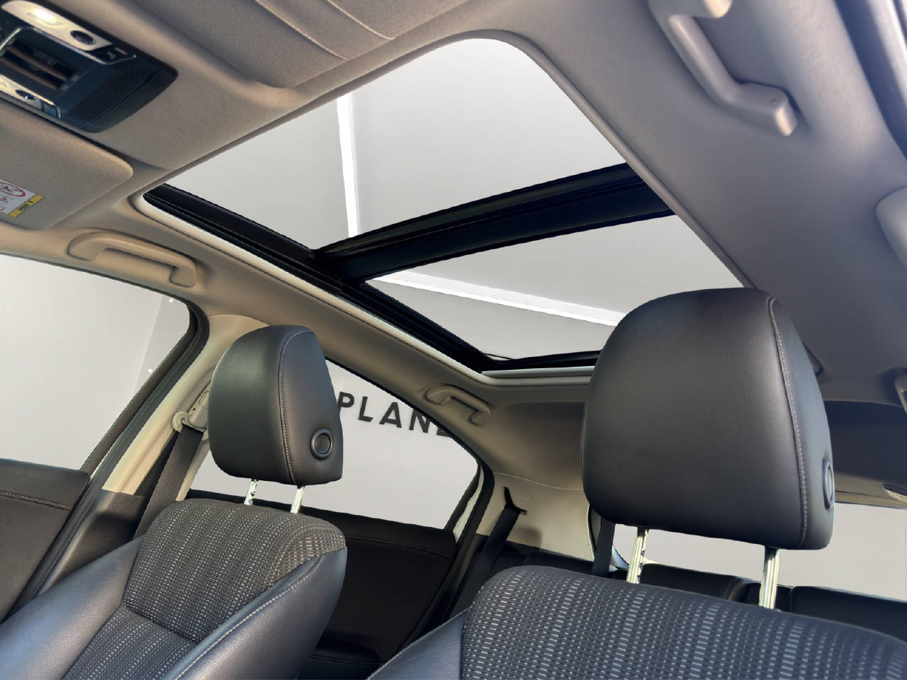 HONDA HR-V 1.5i-VTEC Elegance-image-9