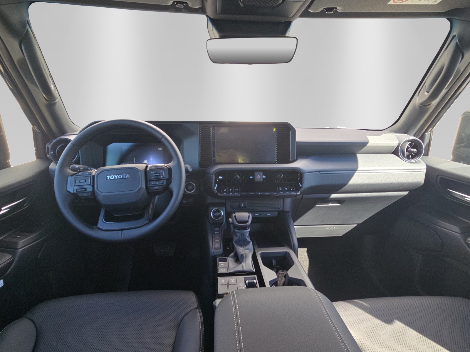 TOYOTA Land Cruiser 2.8 D 48V Comfort-image-10