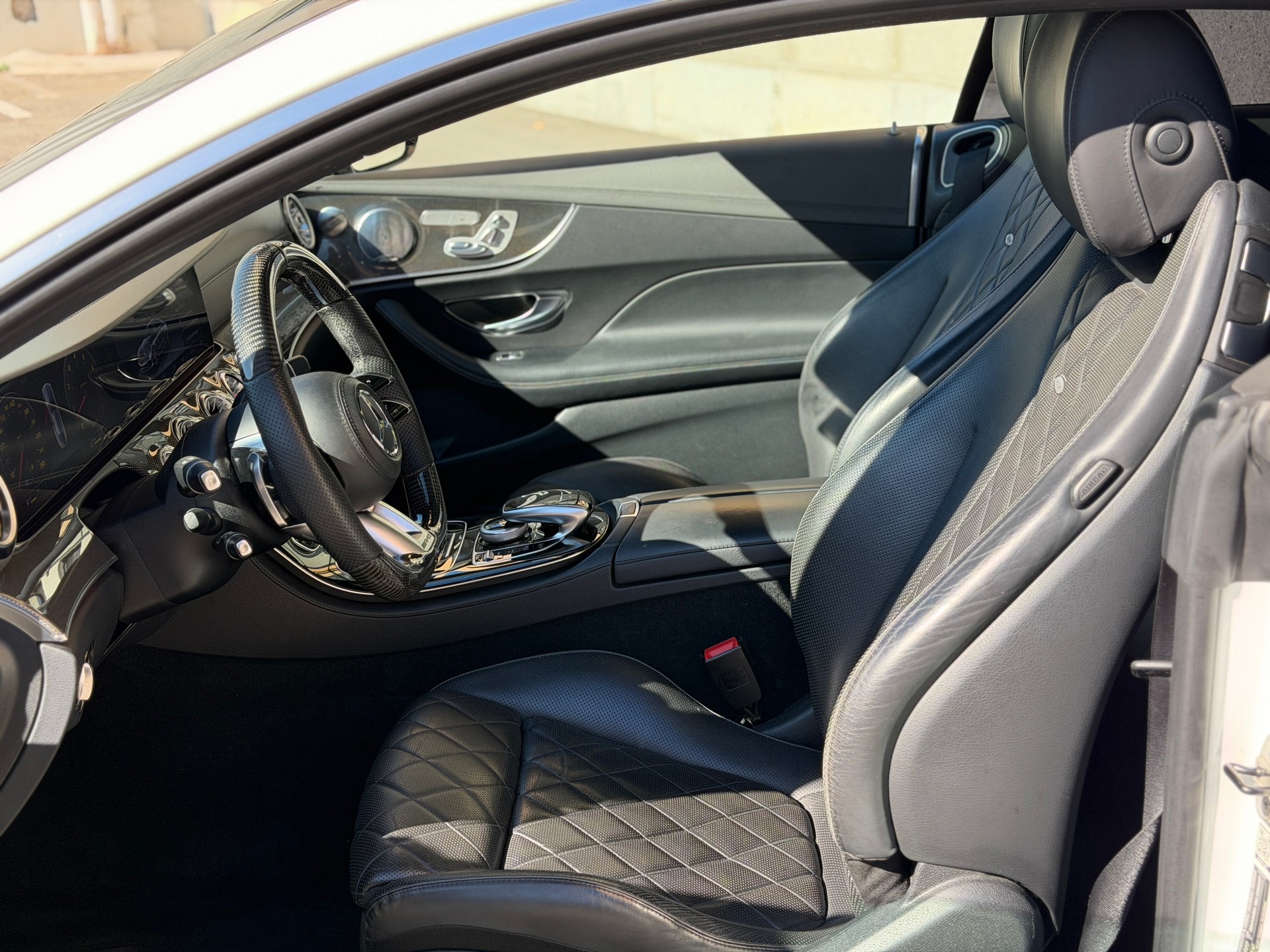 MERCEDES-BENZ E 400 Coupé AMG Line 4 Matic 9G-Tronic-image-15