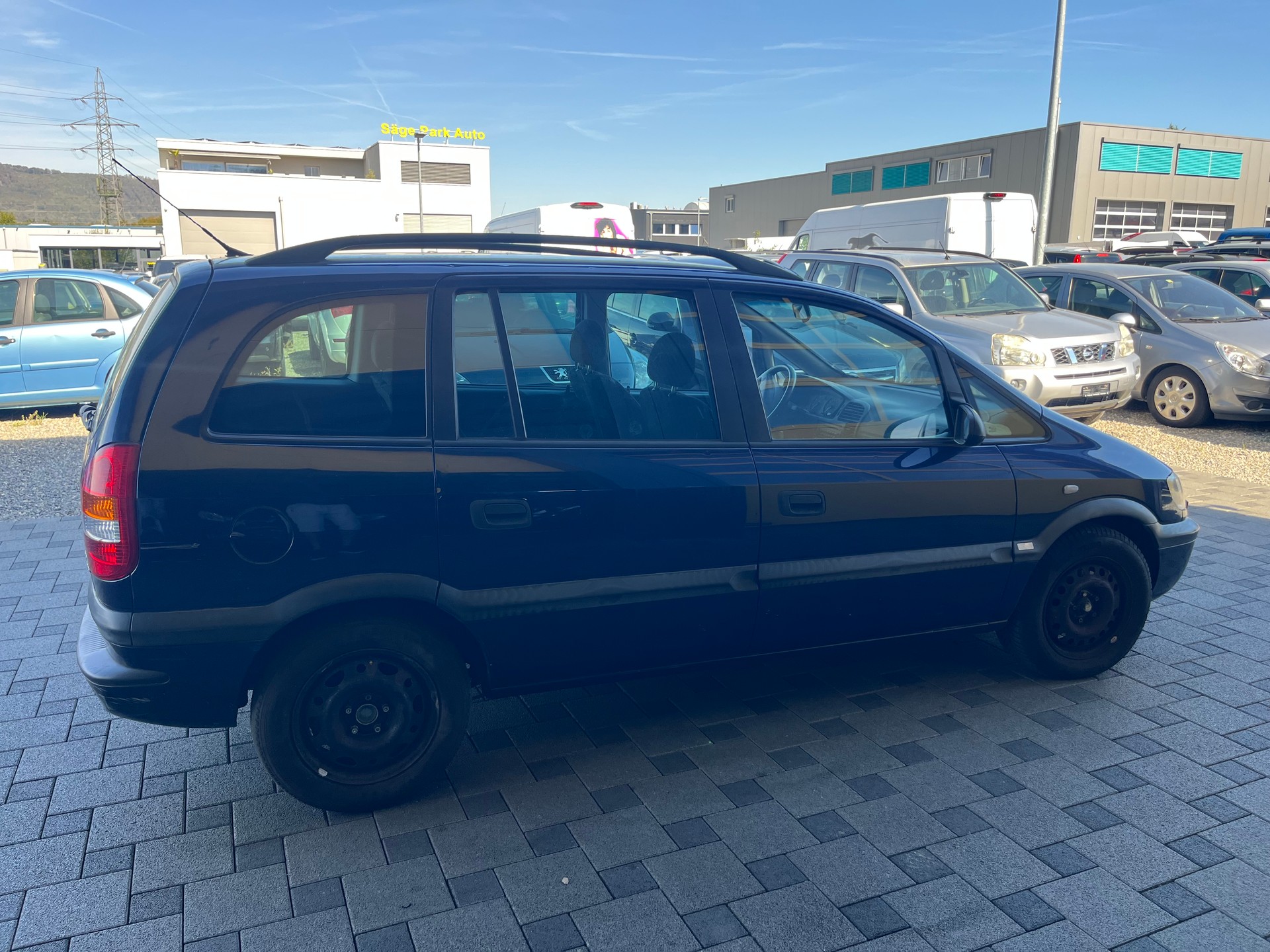 OPEL Zafira 2.2i 16V Comfort-image-2