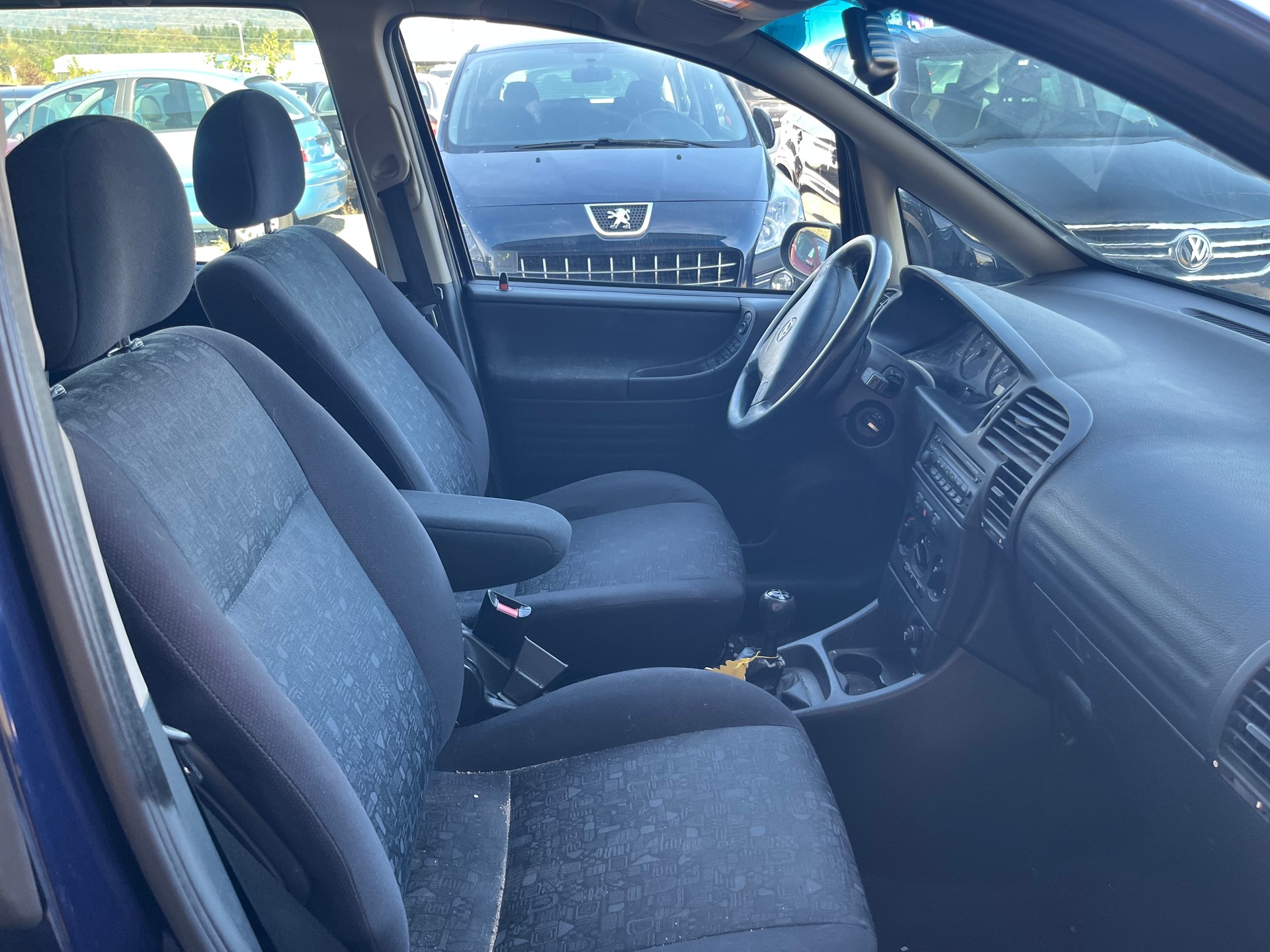 OPEL Zafira 2.2i 16V Comfort-image-8