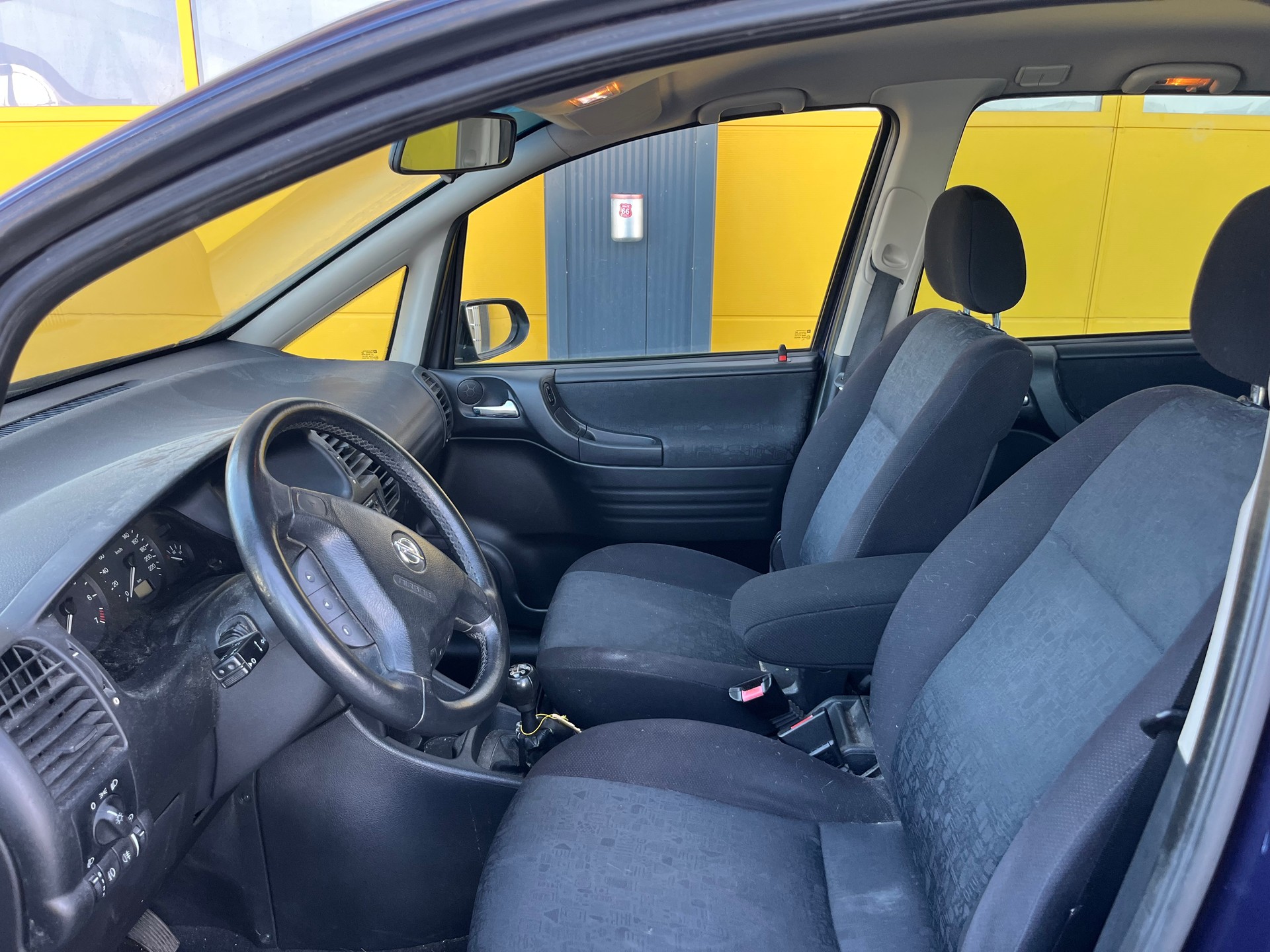OPEL Zafira 2.2i 16V Comfort-image-9